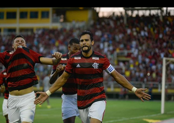 Henrique Dourado marcou um golaço de bicicleta e empatou o jogo contra o Resende / Foto: Divulgação Henrique Dourado marcou um golaço de bicicleta e empatou o jogo contra o Resende