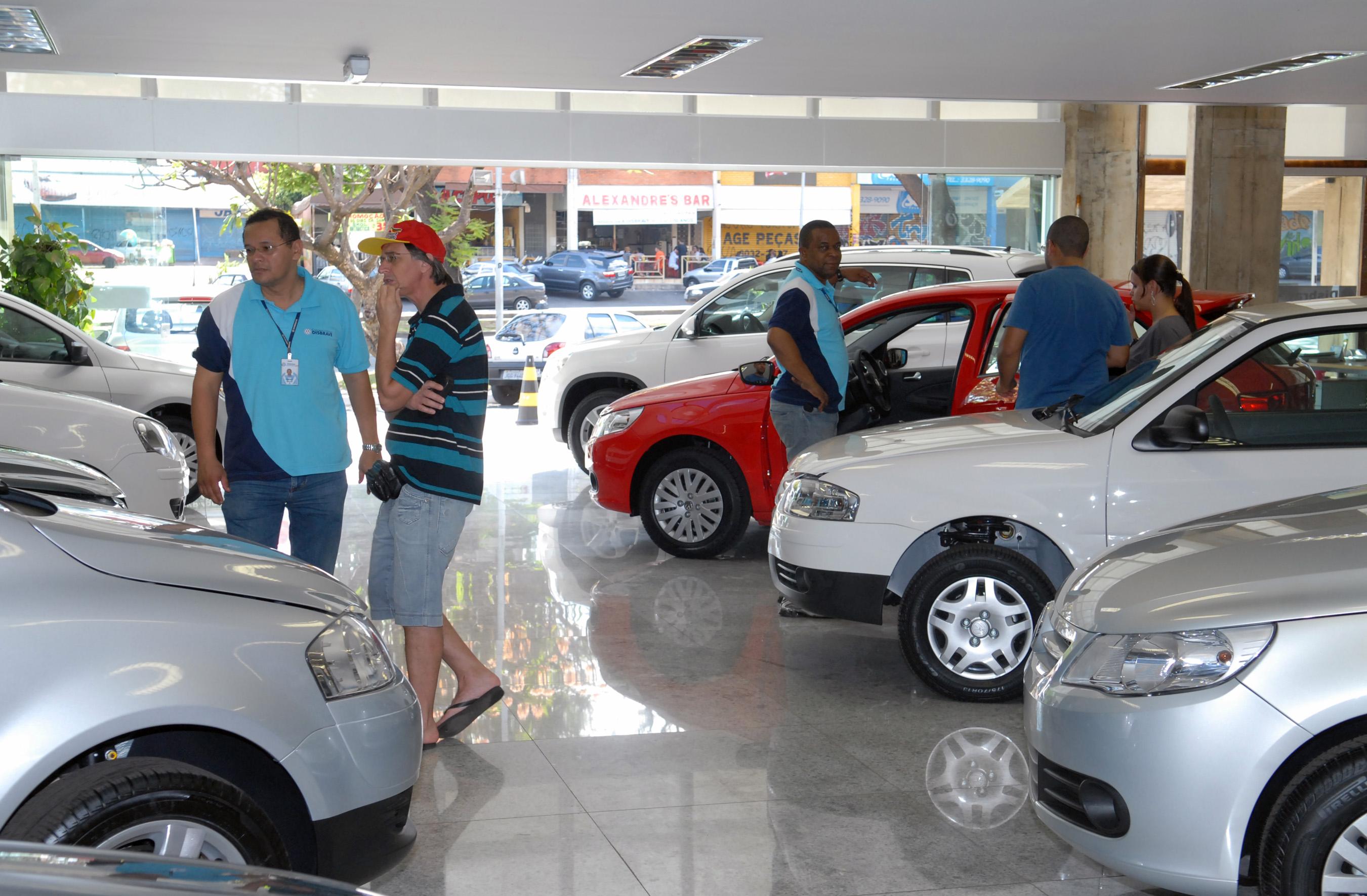 Venda de automóveis usados caiu cerca de 50% / Créditos: EBC Venda de automóveis usados caiu cerca de 50%