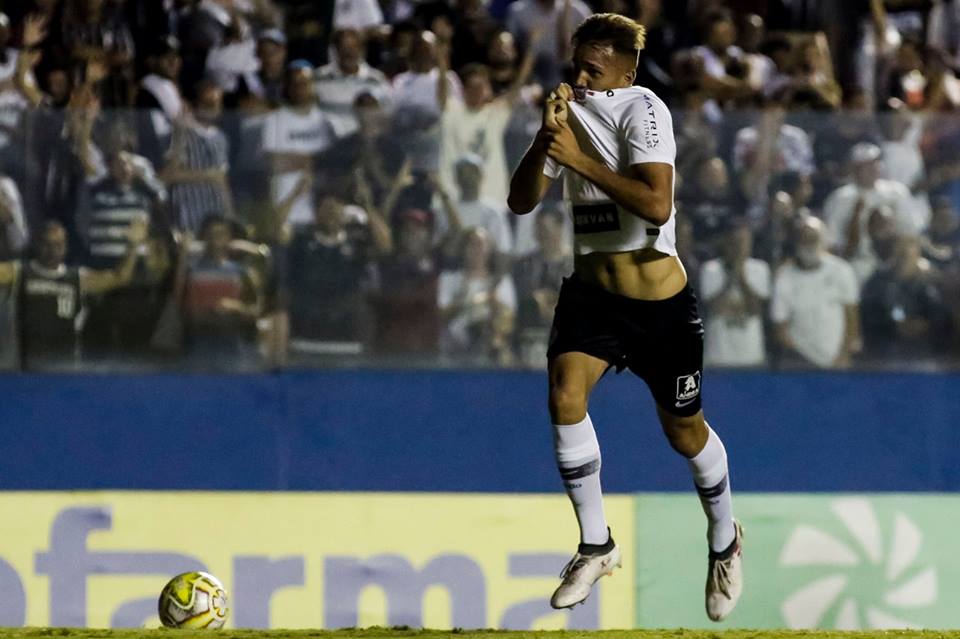 Com goleada, Corinthians garante vaga nas quartas da Copinha