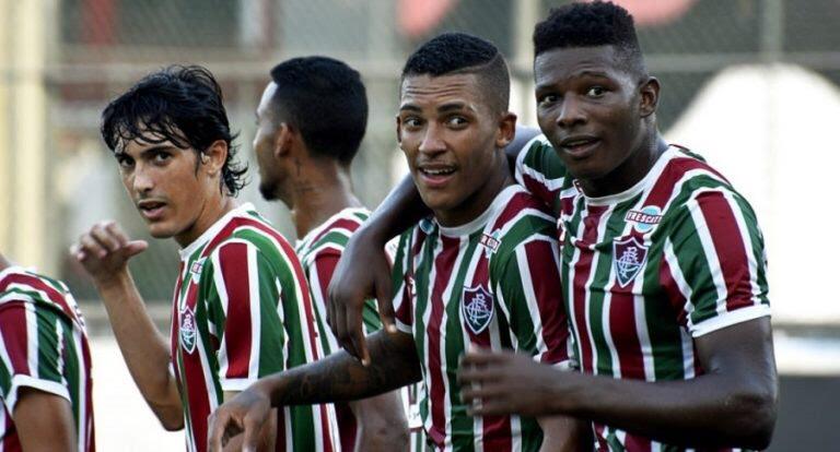 Flu venceu a segunda e garantiu a vaga no mata-mata