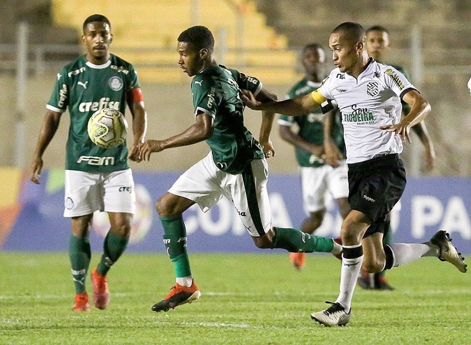 Figueirense vence Palmeiras e elimina Verdão da Copinha