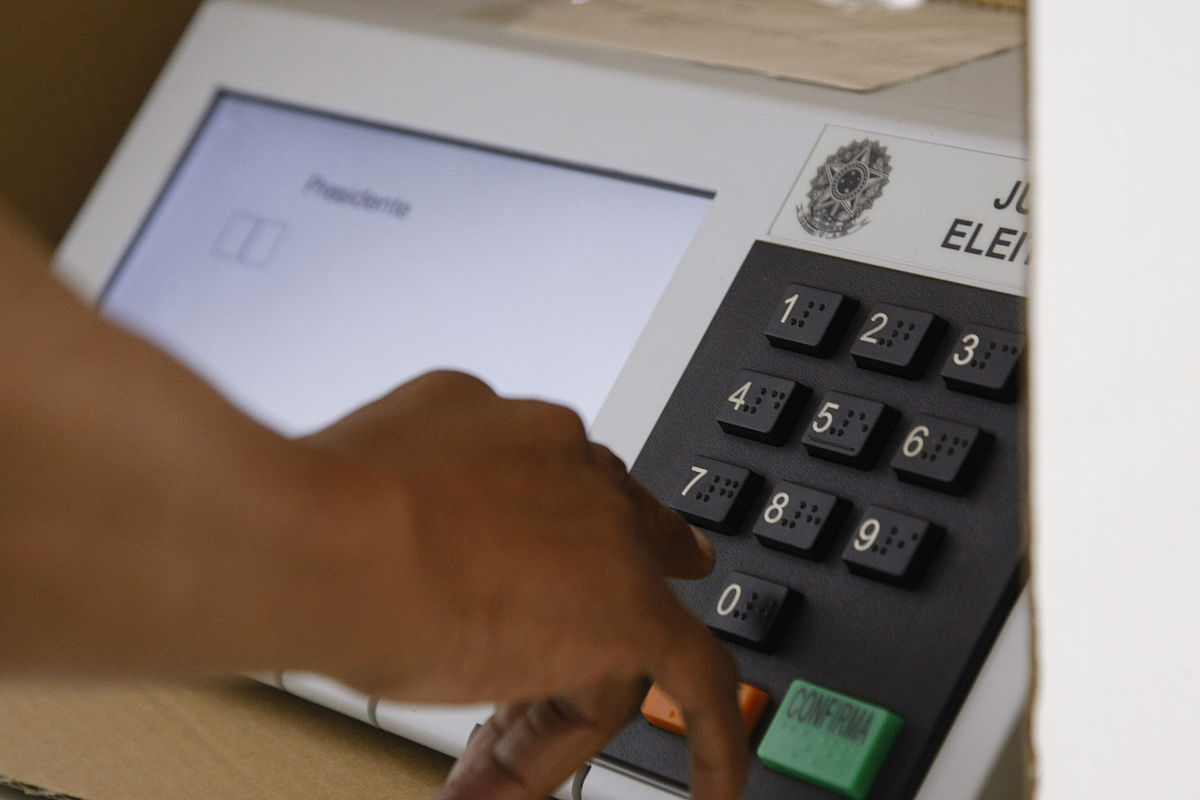 Saiba o que é necessário para votar neste domingo