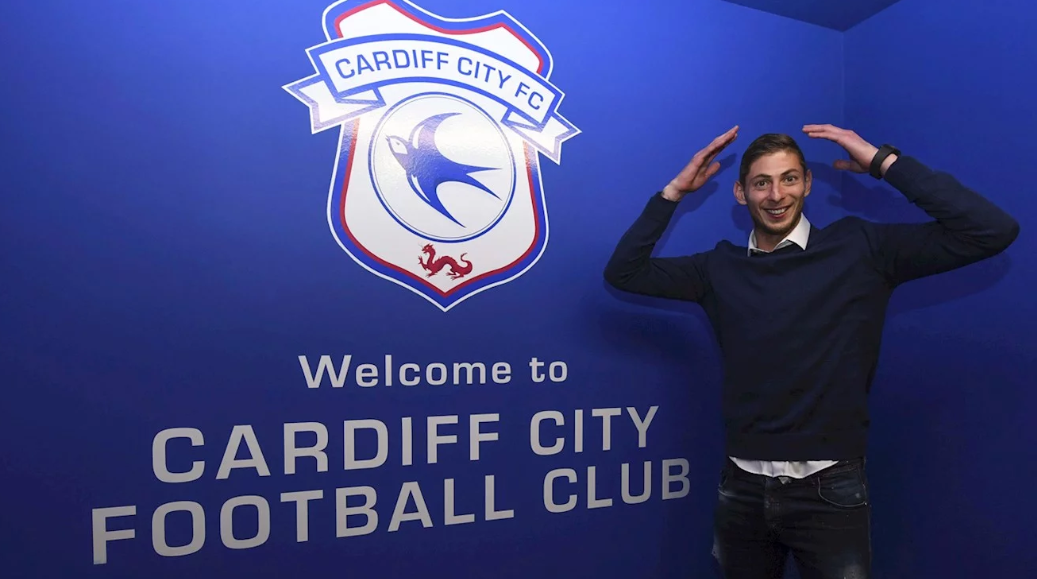 Sala tinha confirmado a transferência para o Cardiff City