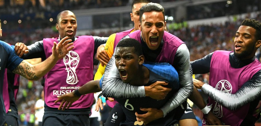 Franceses comemoram gol marcado na final