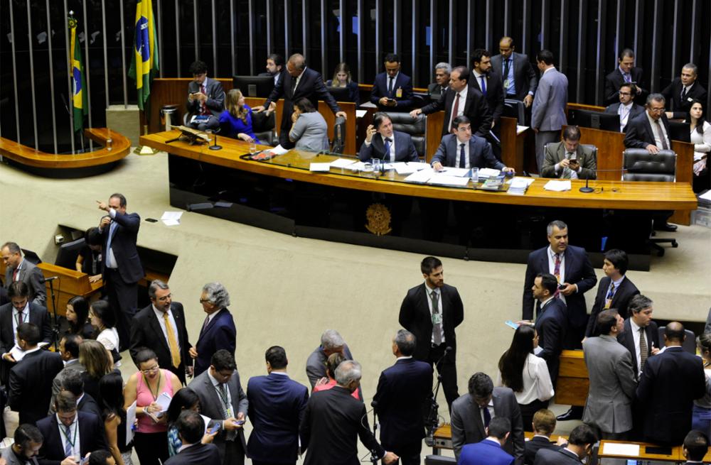 Plenário do Congresso durante votação do refinanciamento para micro e pequenas empresas