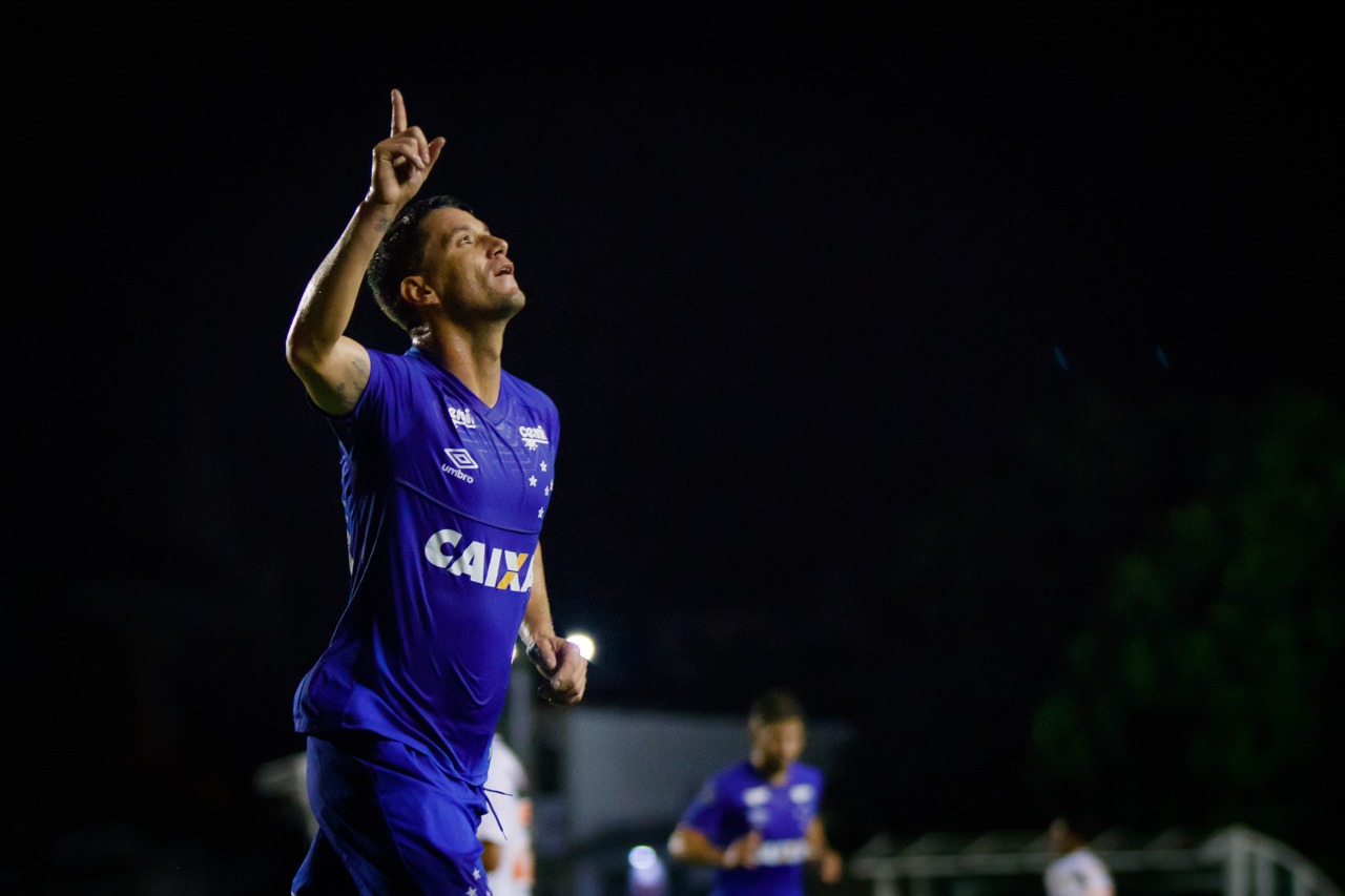 Thiago Neves marcou o segundo da goleada cruzeirense / Créditos: Vinnícius Silva Thiago Neves marcou o segundo da goleada cruzeirense