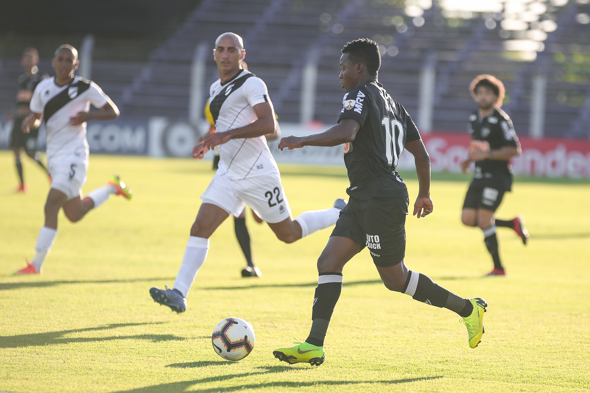 Galo e Danubio empataram em dois a dois
