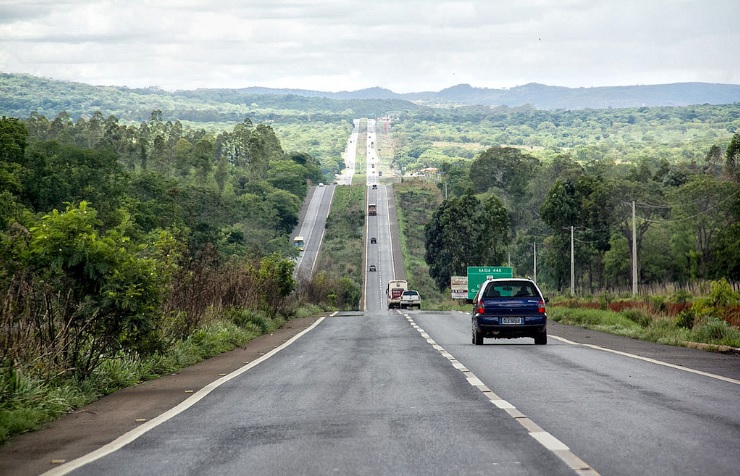 Falta de manutenção nas rodovias de Minas Gerais encarece frete