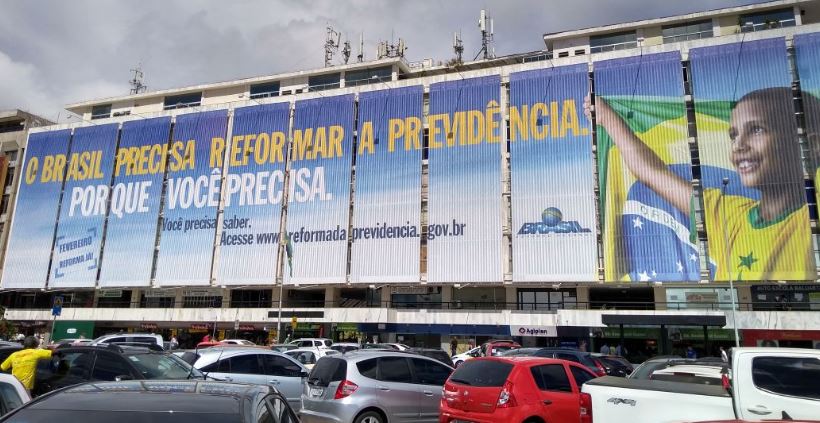 Palavras de ordem convocam população e parlamentares em prol da reforma da Previdência