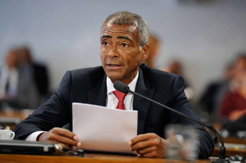 Romário apresentou relatório favorável ao projeto de mediação para solucionar a guarda de crianças / Foto: Agência Senado Romário apresentou relatório favorável ao projeto de mediação para solucionar a guarda de crianças / Foto: Agência Senado