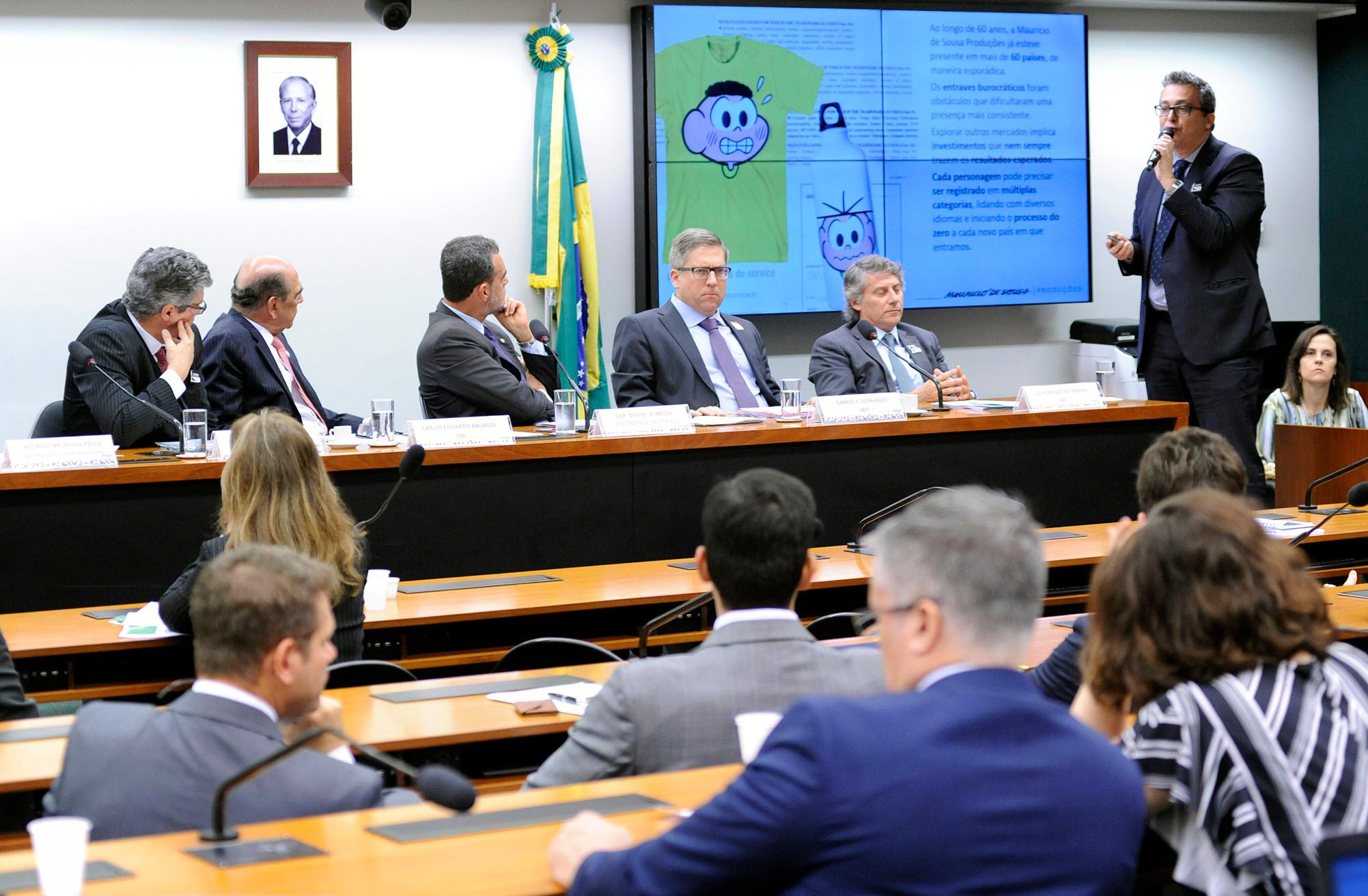 Deputados da comissão de Desenvolvimento Econômico debatem o projeto que ratifica o Protocolo de Madri