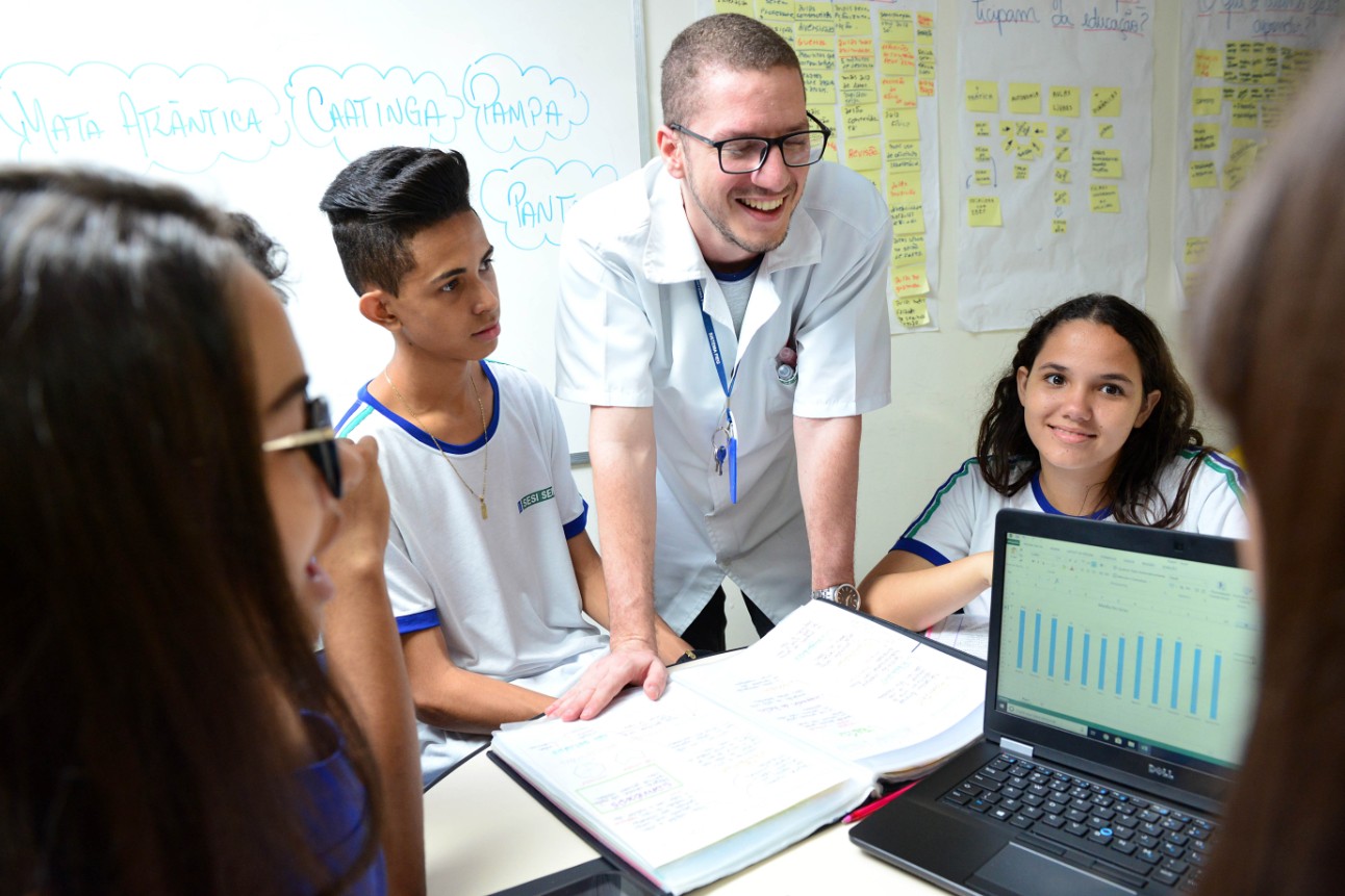 O Novo Ensino Médio nas escolas SESI prevê a formação técnica do estudante em parceria com o SENAI e permitirá aos jovens iniciarem a vida profissional mais cedo / Foto: Divulgação O Novo Ensino Médio nas escolas SESI prevê a formação técnica do estudante em parceria com o SENAI e permitirá aos jovens iniciarem a vida profissional mais cedo