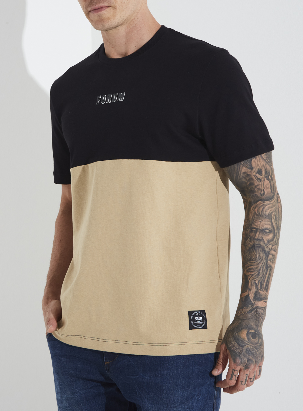 CAMISETA FORUM M PRETO/BEGE