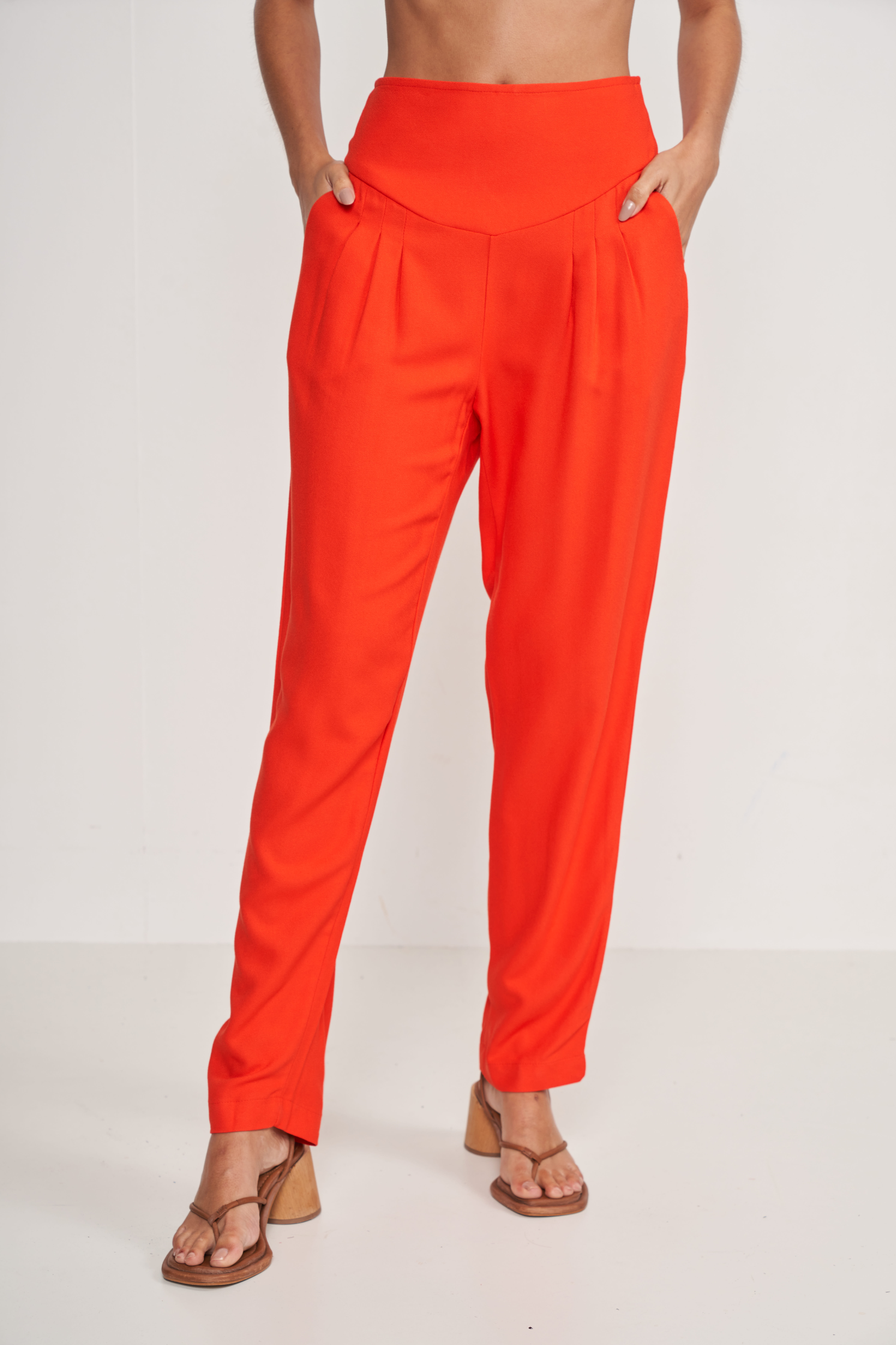 CALÇA COLCCI 34 VERMELHO NIVES