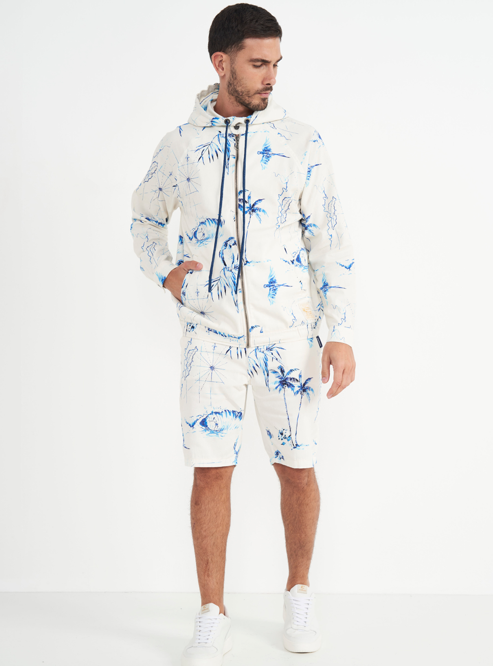 BERMUDA SARJA ESTAMPADA 46 MAGIC ISLAND