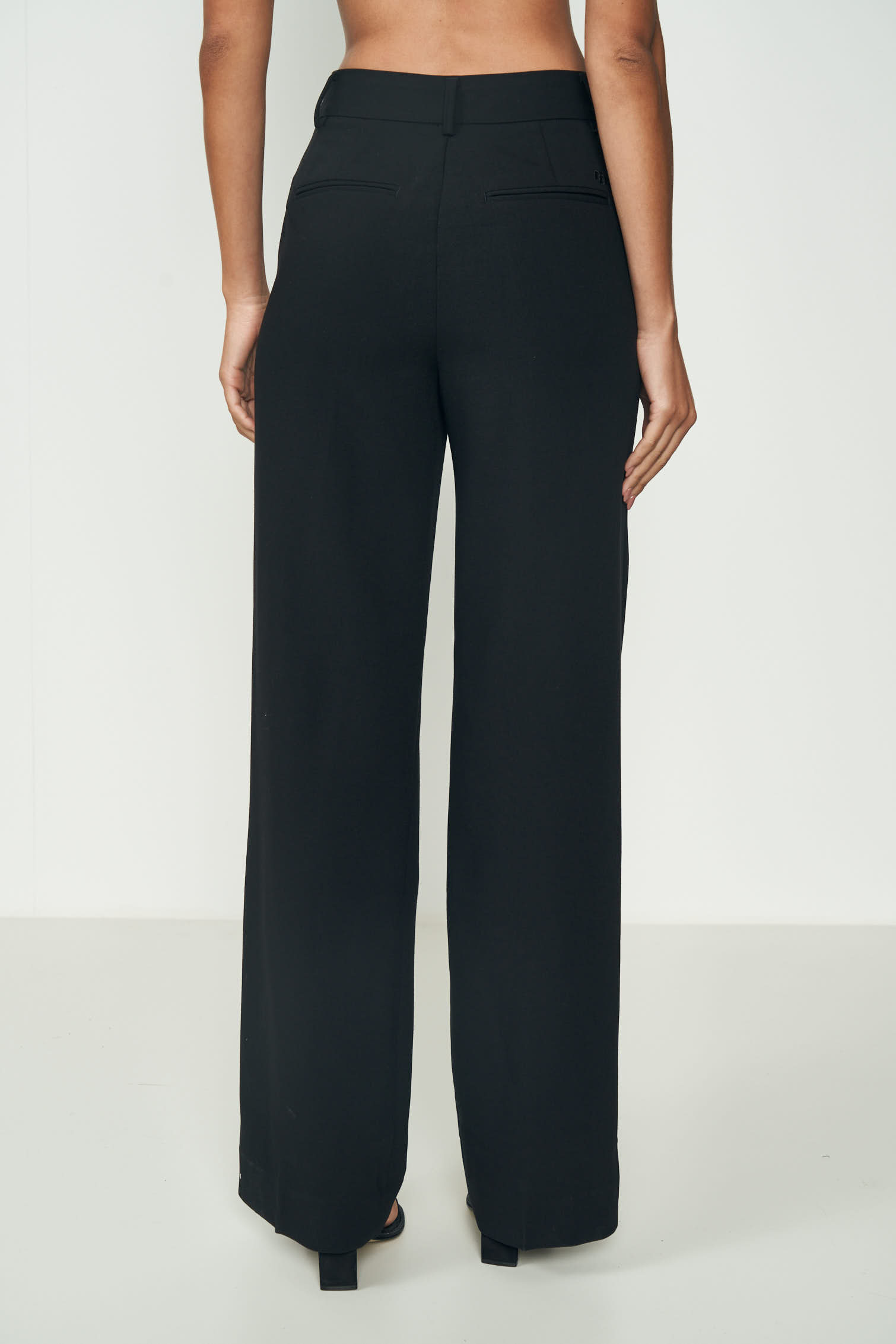 CALCA COLCCI 42 PRETO