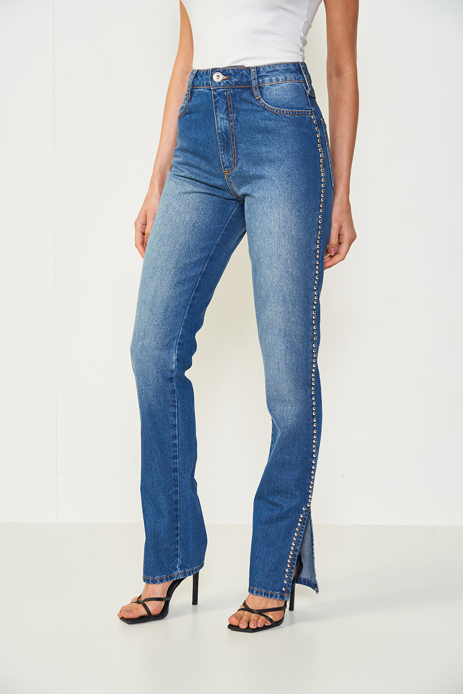 CALÇA JEANS KENDALL COM BORDADO MANUAL 34 INDIGO