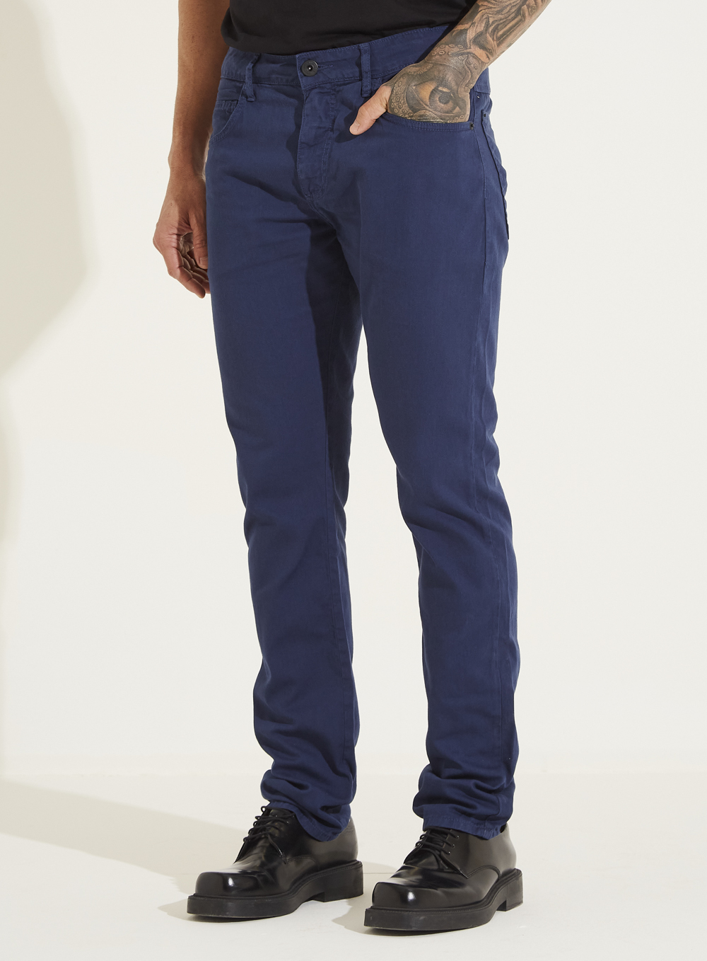 CALÇA SARJA PAUL SLIM 52 CINZA FULIGEM