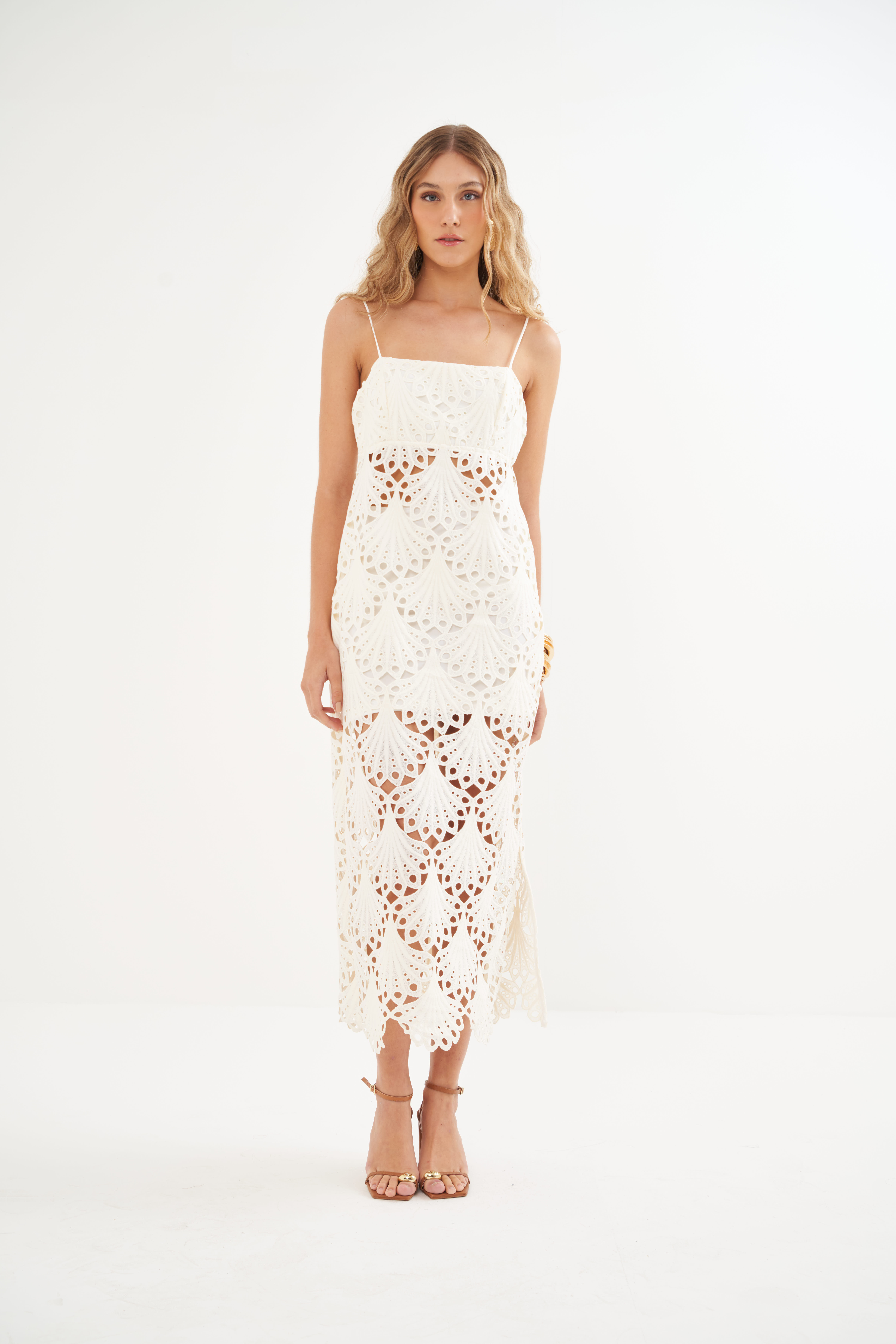 VESTIDO BORDADO G OFF SHELL