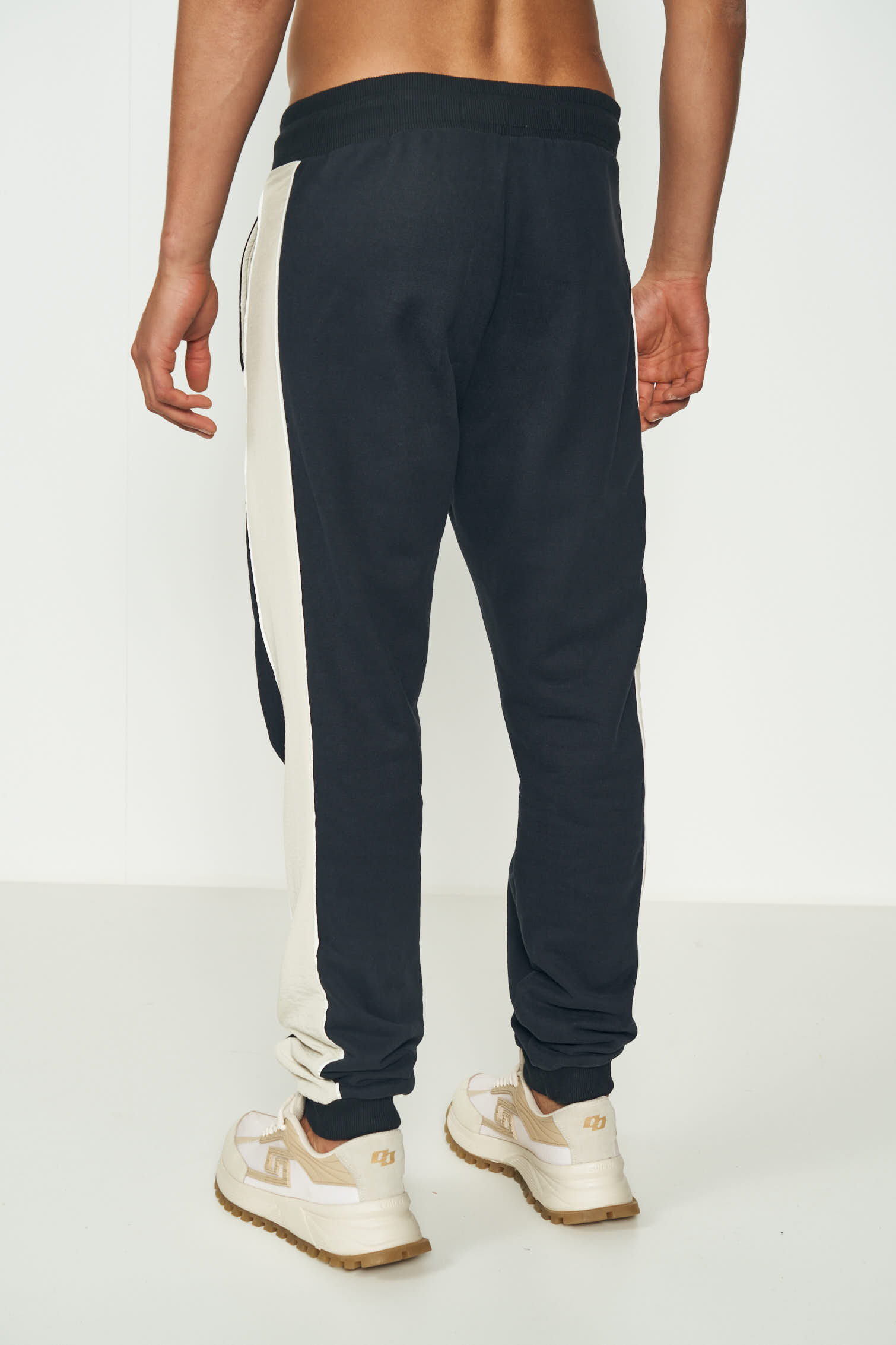 CALÇA MOLETOM DETALHE NYLON M PRETO/BEGE/OFF