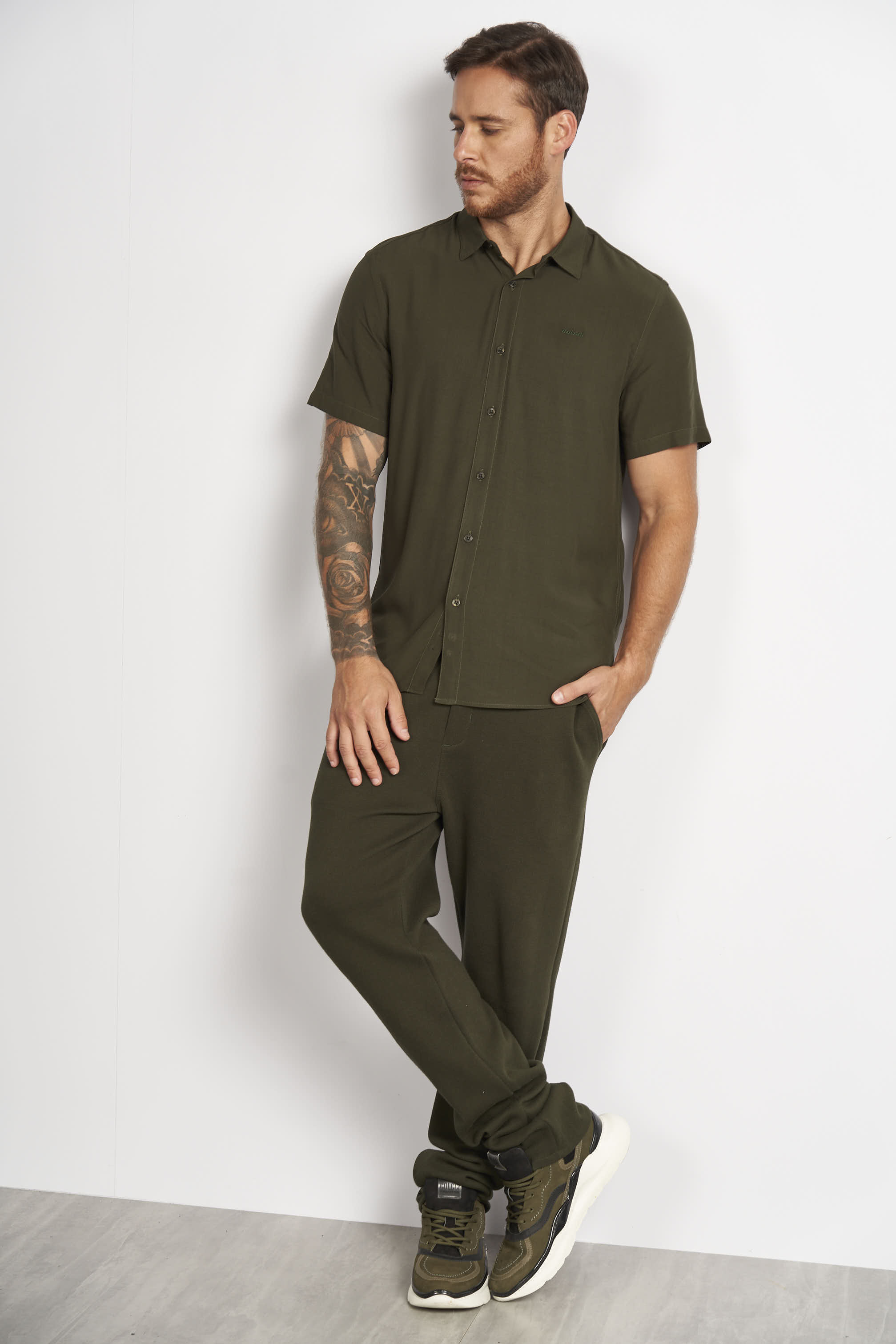 CALÇA COLCCI 42 VERDE GAFFA