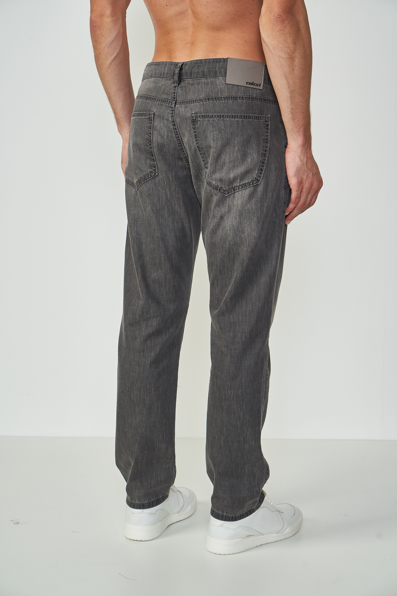 CALÇA JEANS RETA NOVA 48 IND.PRETO