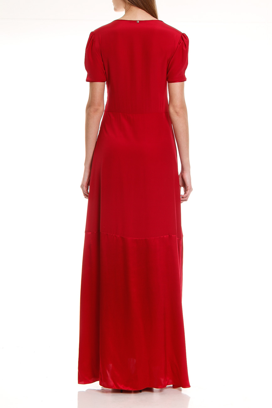VESTIDO LONGO SEDA COM BORDADO MANUAL P VERMELHO B