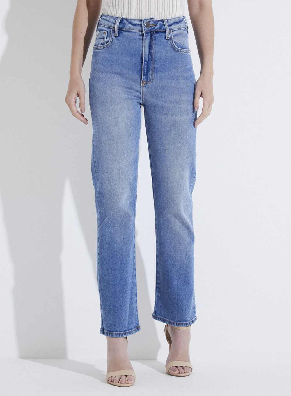CALÇA JEANS NADIA COM APLICAÇÃO 38 INDIGO