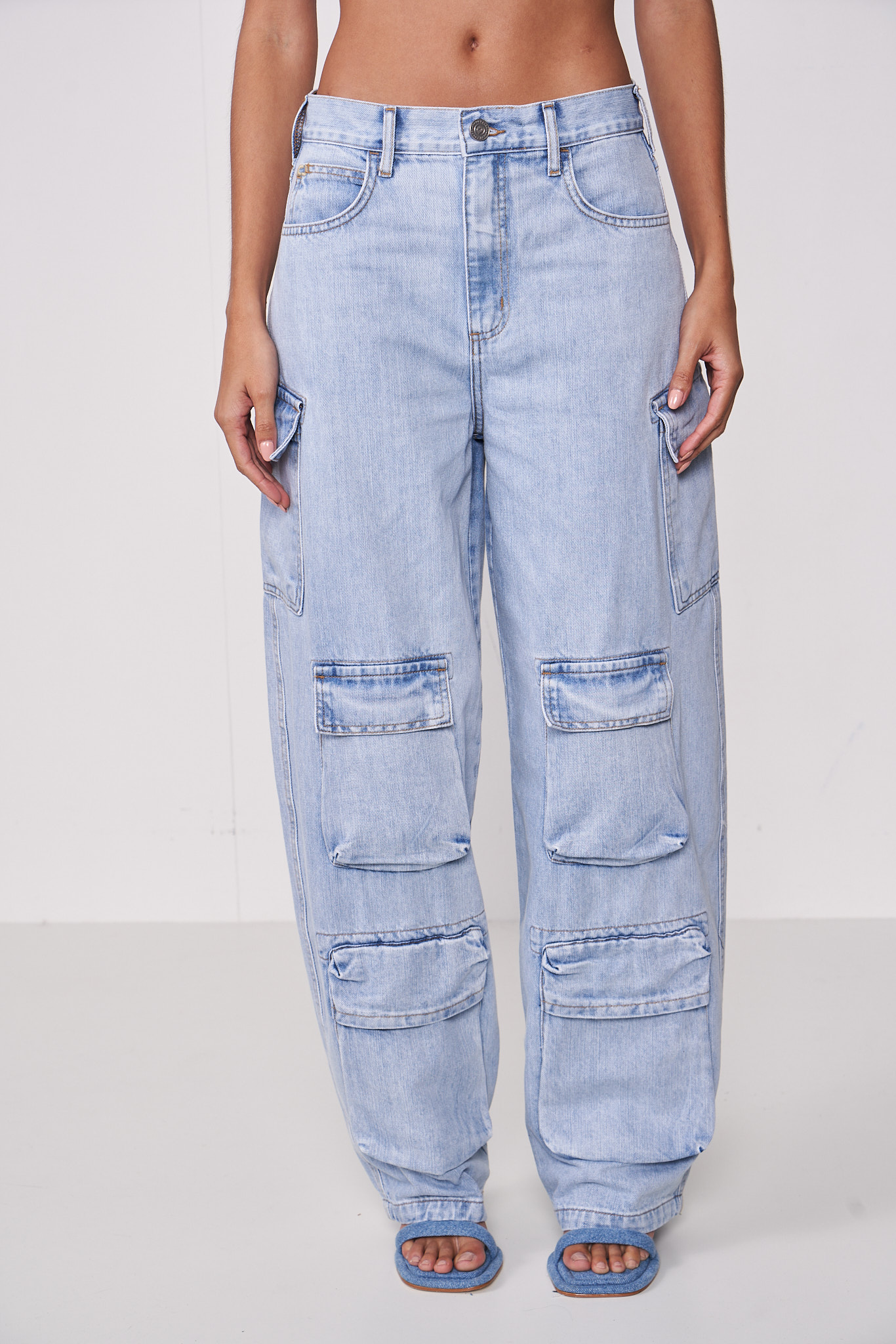 CALÇA JEANS LEONI LOW 36 INDIGO