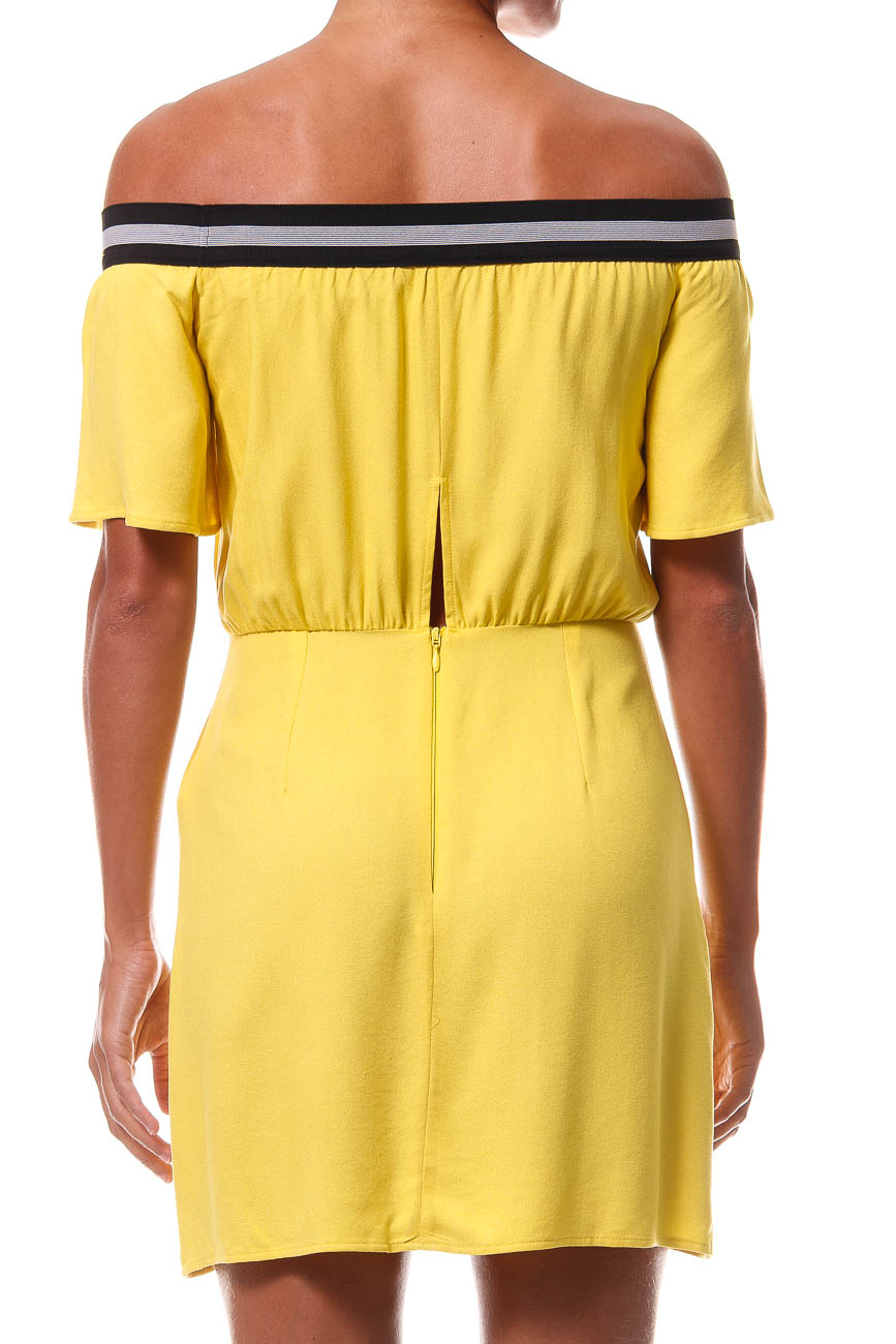VESTIDO CURTO COCA COLA 38 AMARELO ANDROS