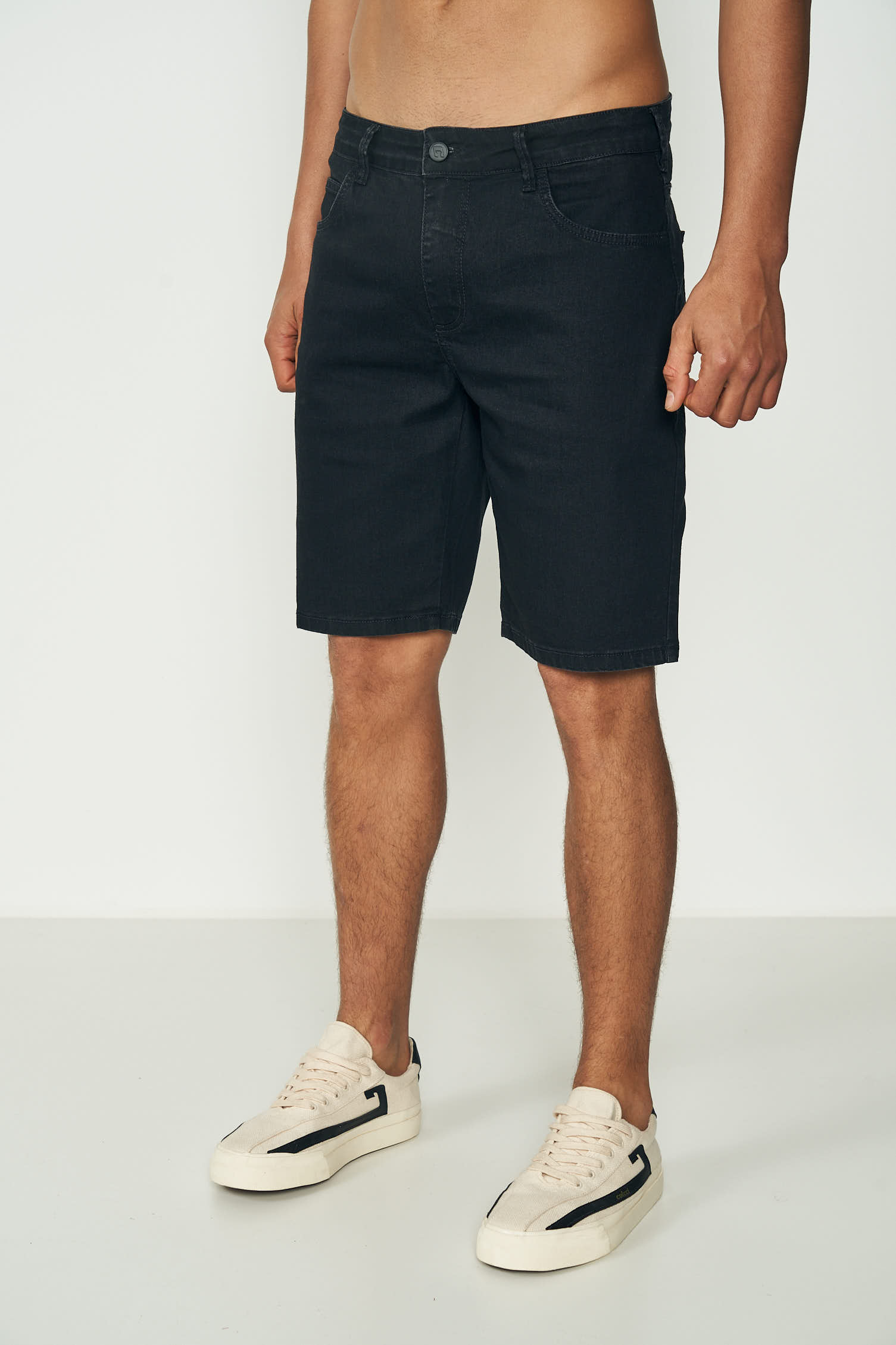 BERMUDA JEANS DAVI 38 IND.PRETO