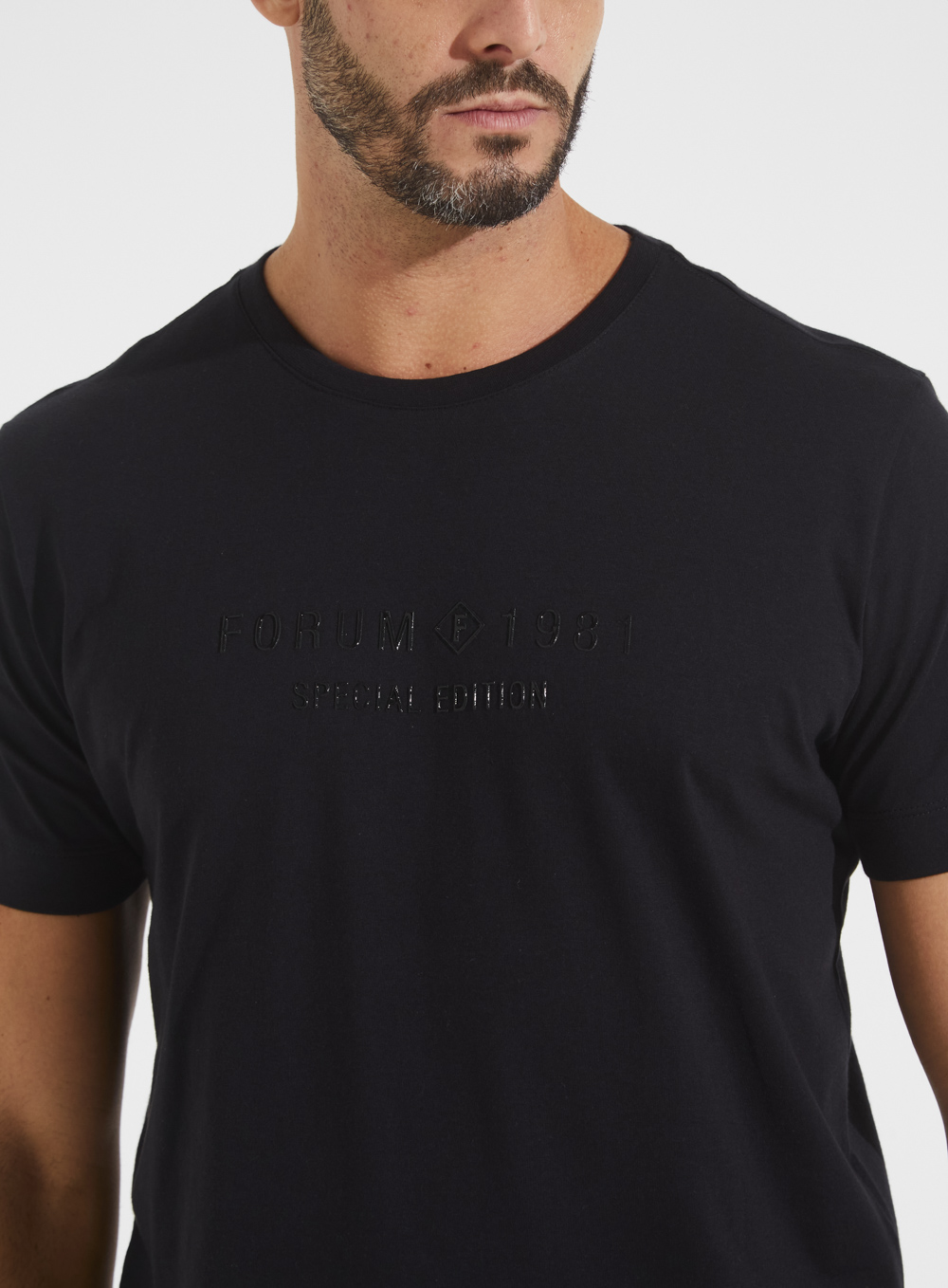 CAMISETA FORUM M PRETO