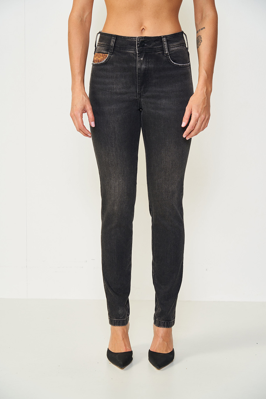 CALÇA JEANS BIA 36 IND.PRETO