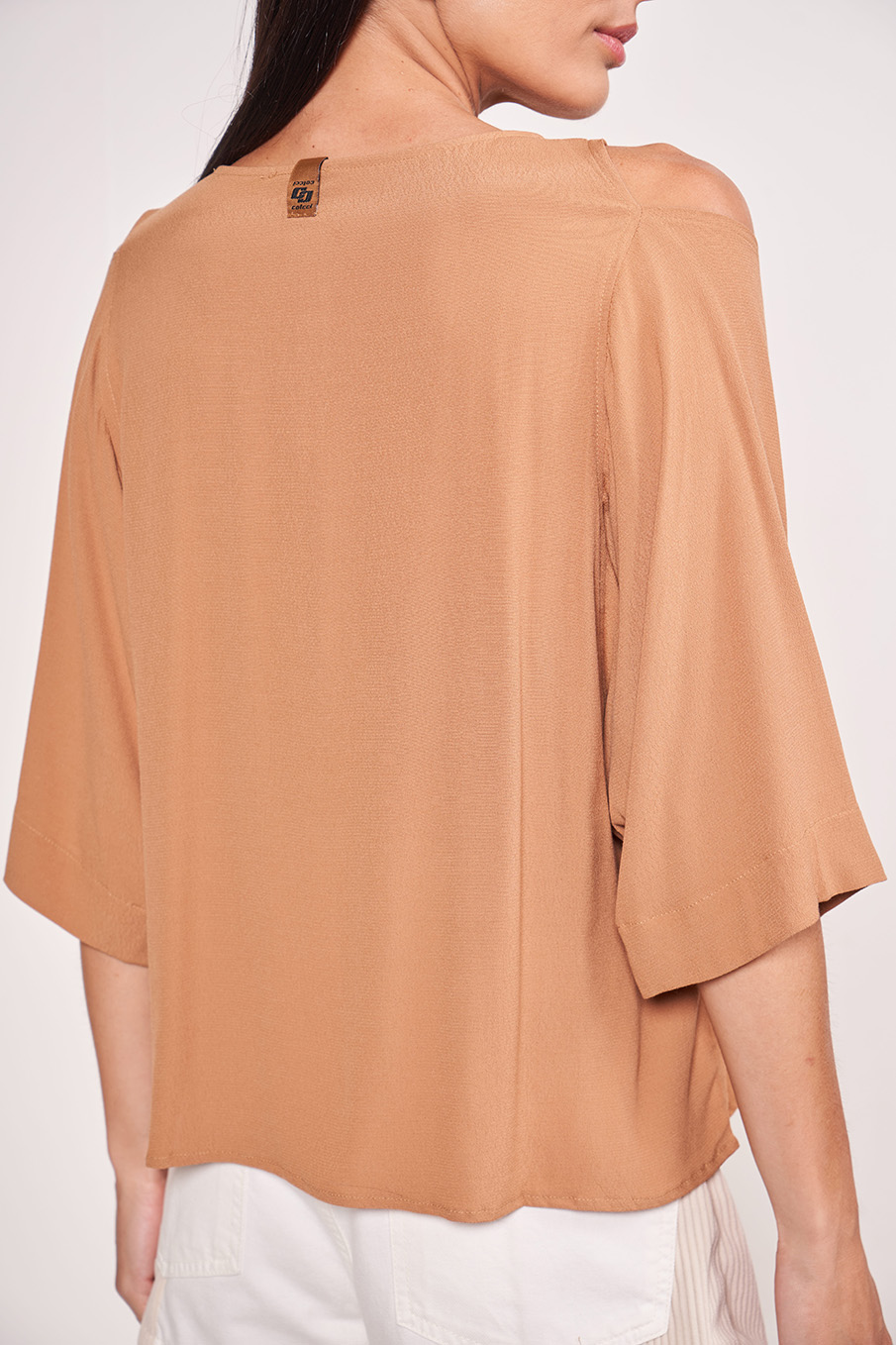 CAMISETA COLCCI P MARROM DELLE
