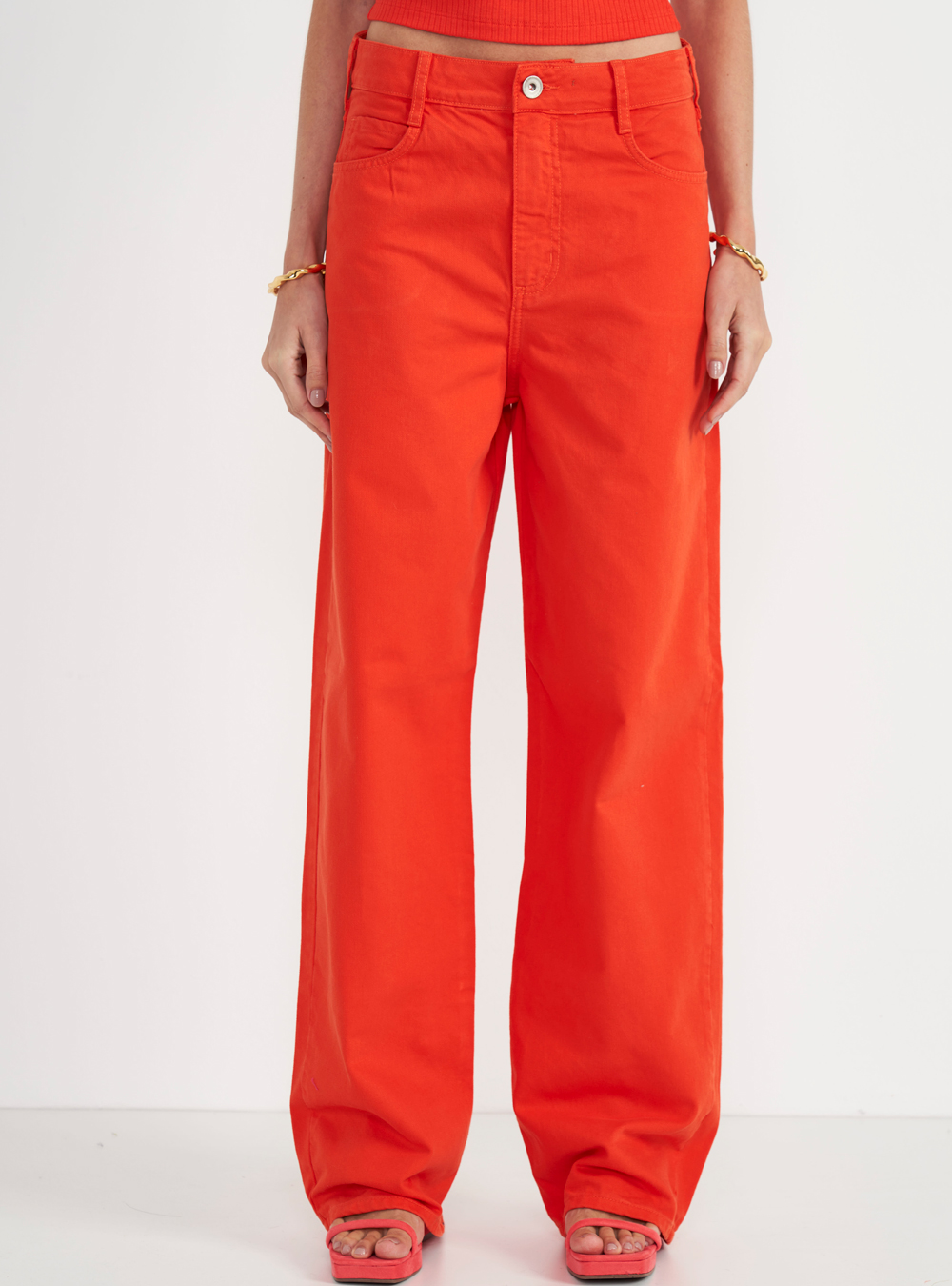CALÇA SARJA BRUNA LOW 38 VERMELHO NIVES