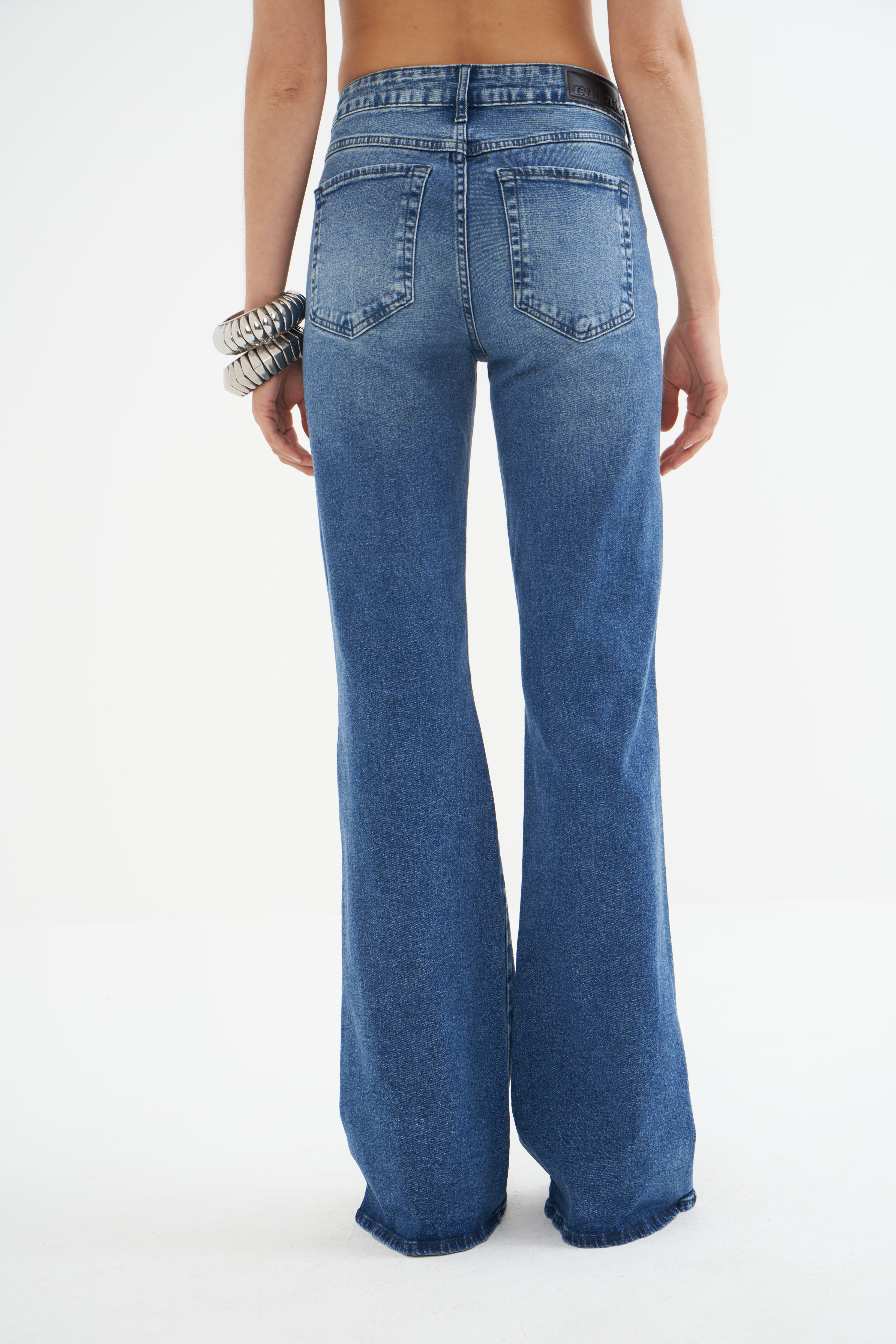 CALÇA JEANS BIA FLARE COM APLICAÇÃO 44 INDIGO