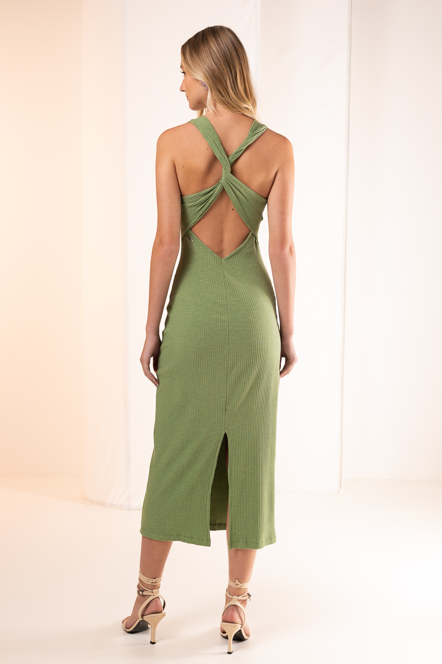 VESTIDO MIDI CANELADO M PRETO