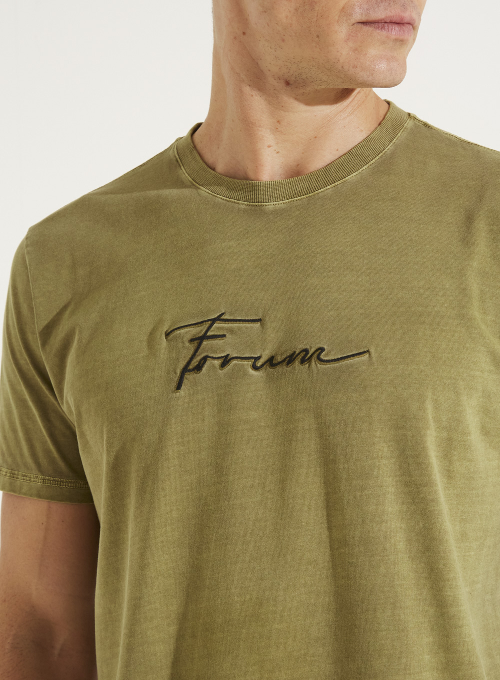 CAMISETA FORUM M MARROM NOZES