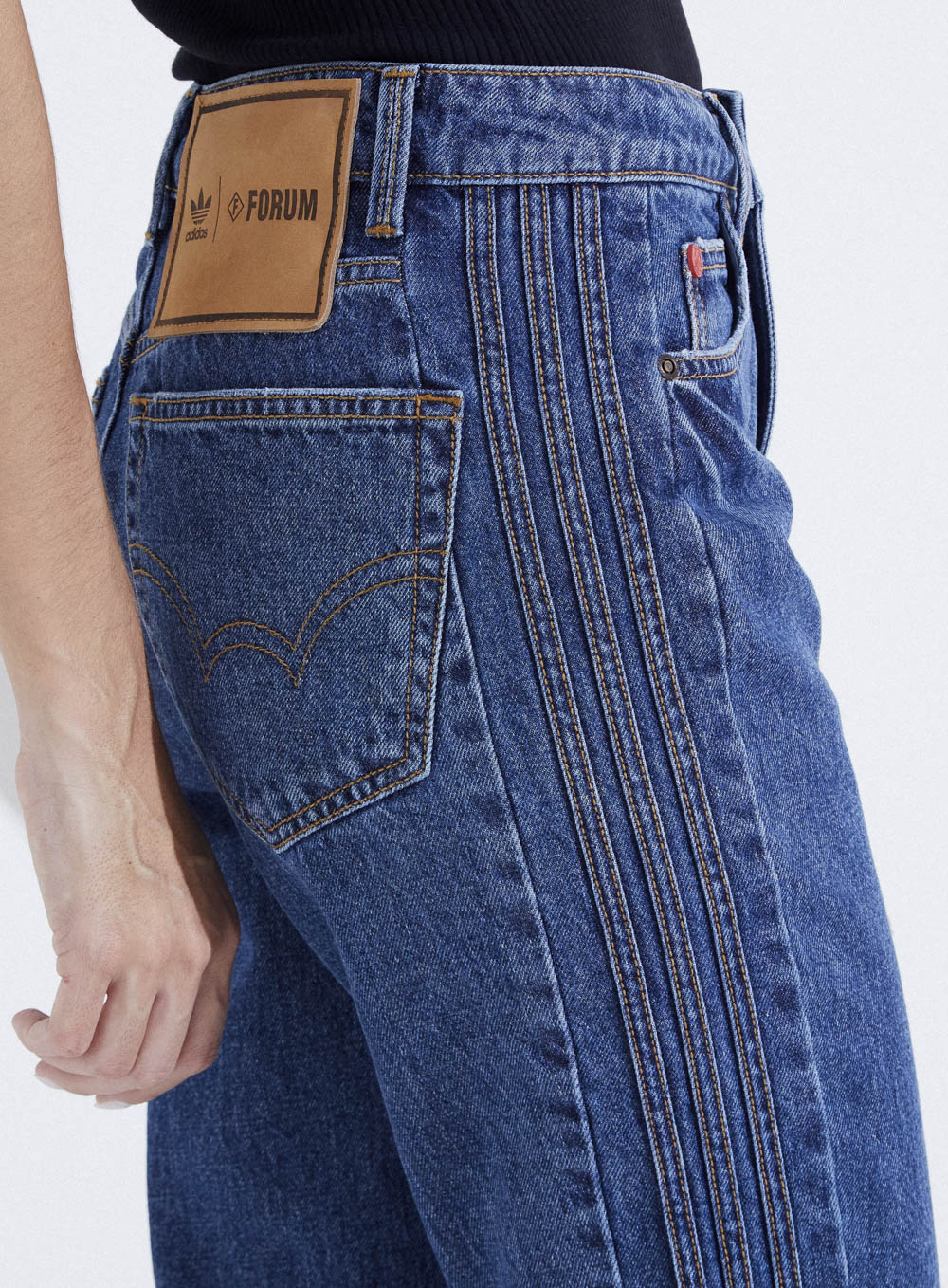 CALÇA JEANS LOLA 46 INDIGO CLARO