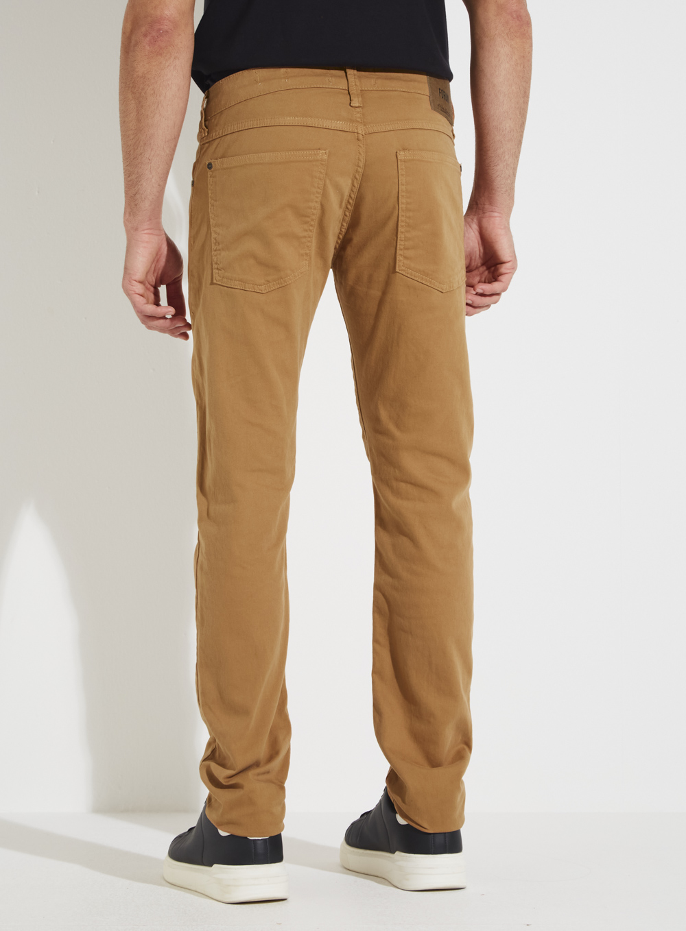 CALÇA SARJA IGOR SKINNY 42 MARROM EVERMORE
