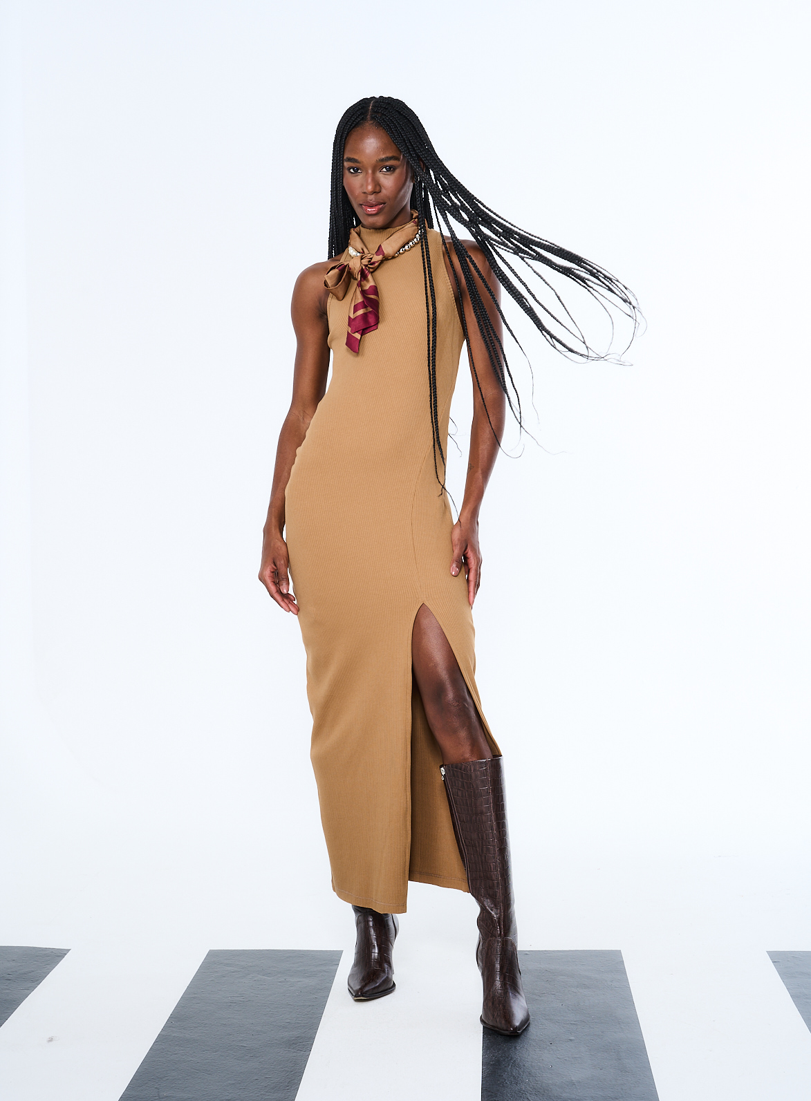 VESTIDO CANELADO P MARROM TERRA CLARA 58955 - MARROM TERRA CLARA / P