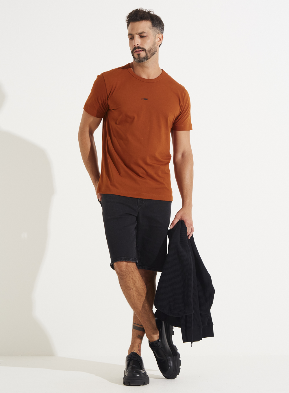 CAMISETA FORUM M MARROM ZEUS