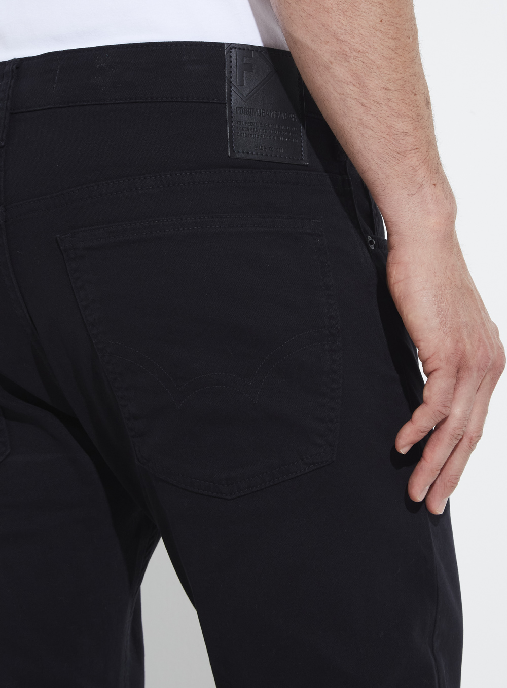 CALÇA SARJA IGOR SKINNY 42 PRETO