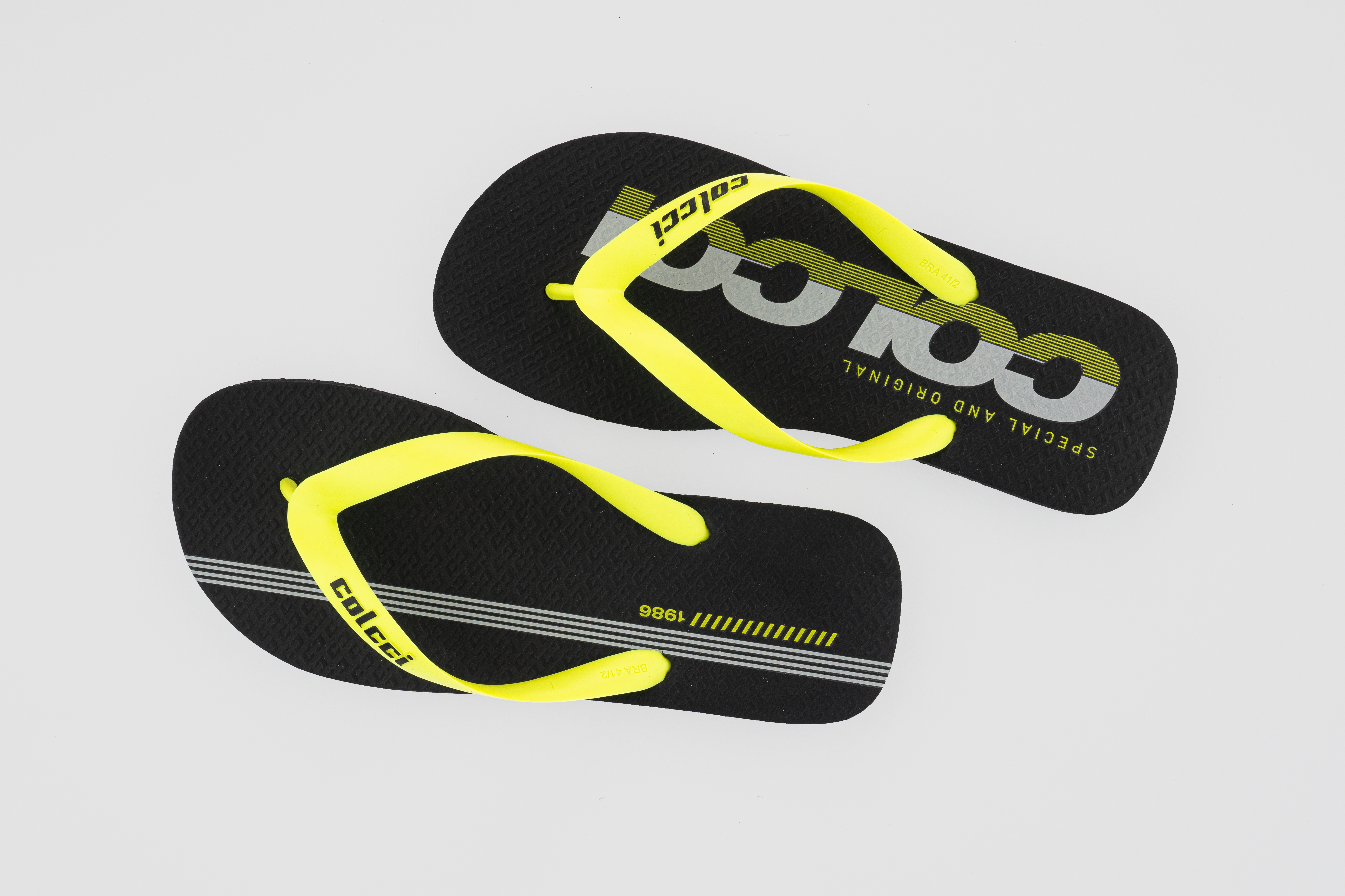 SANDALIA MASC COLCCI LOGOMANIA 03 37-38 PRETO