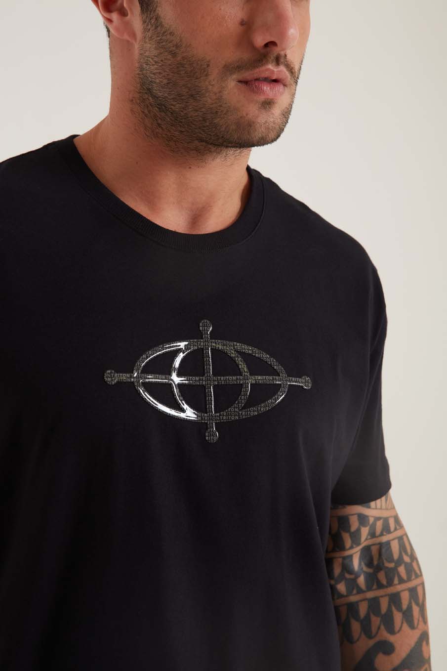 CAMISETA TRITON M PRETO
