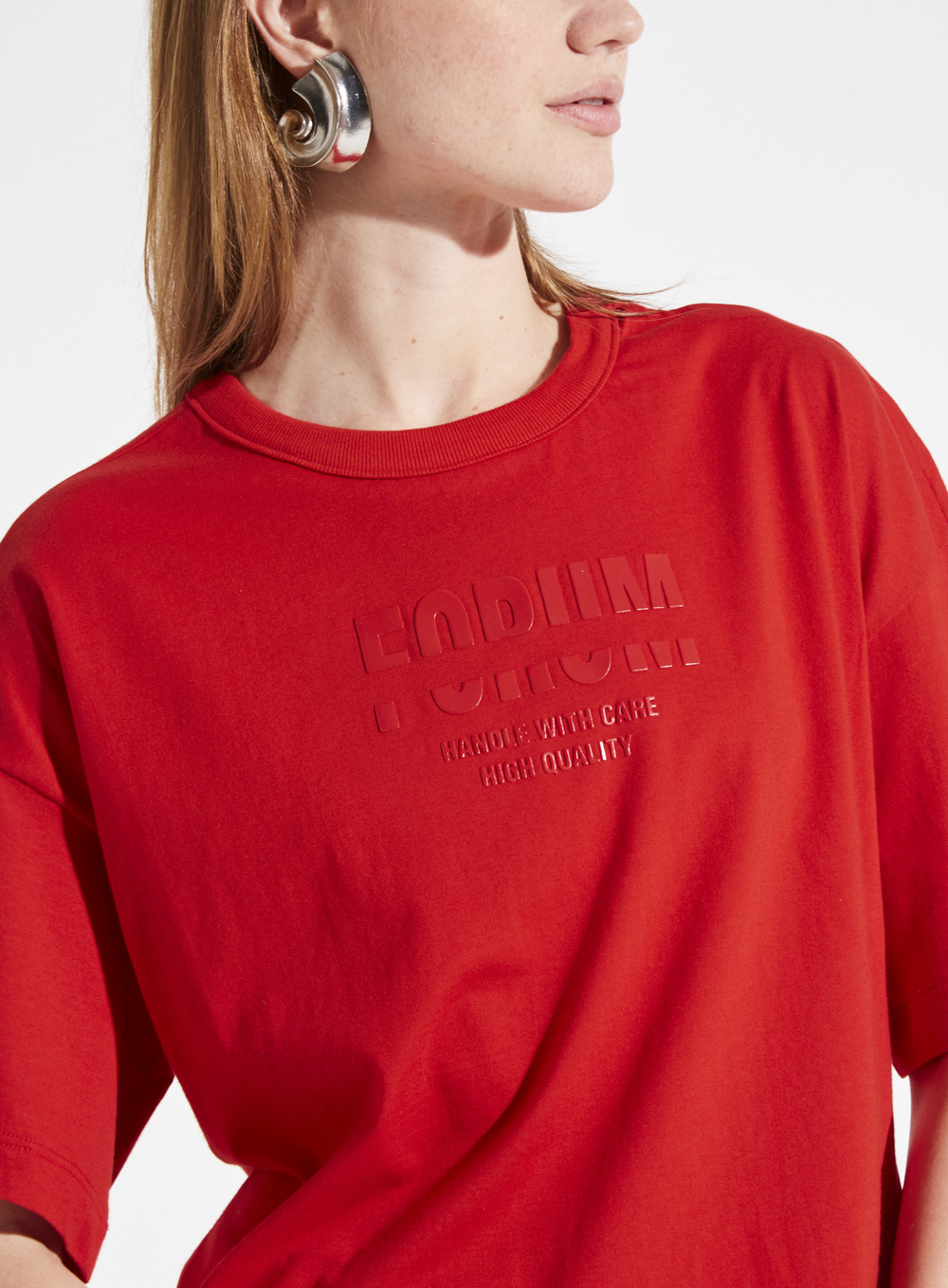 CAMISETA FORUM P VERMELHO SPARKLY