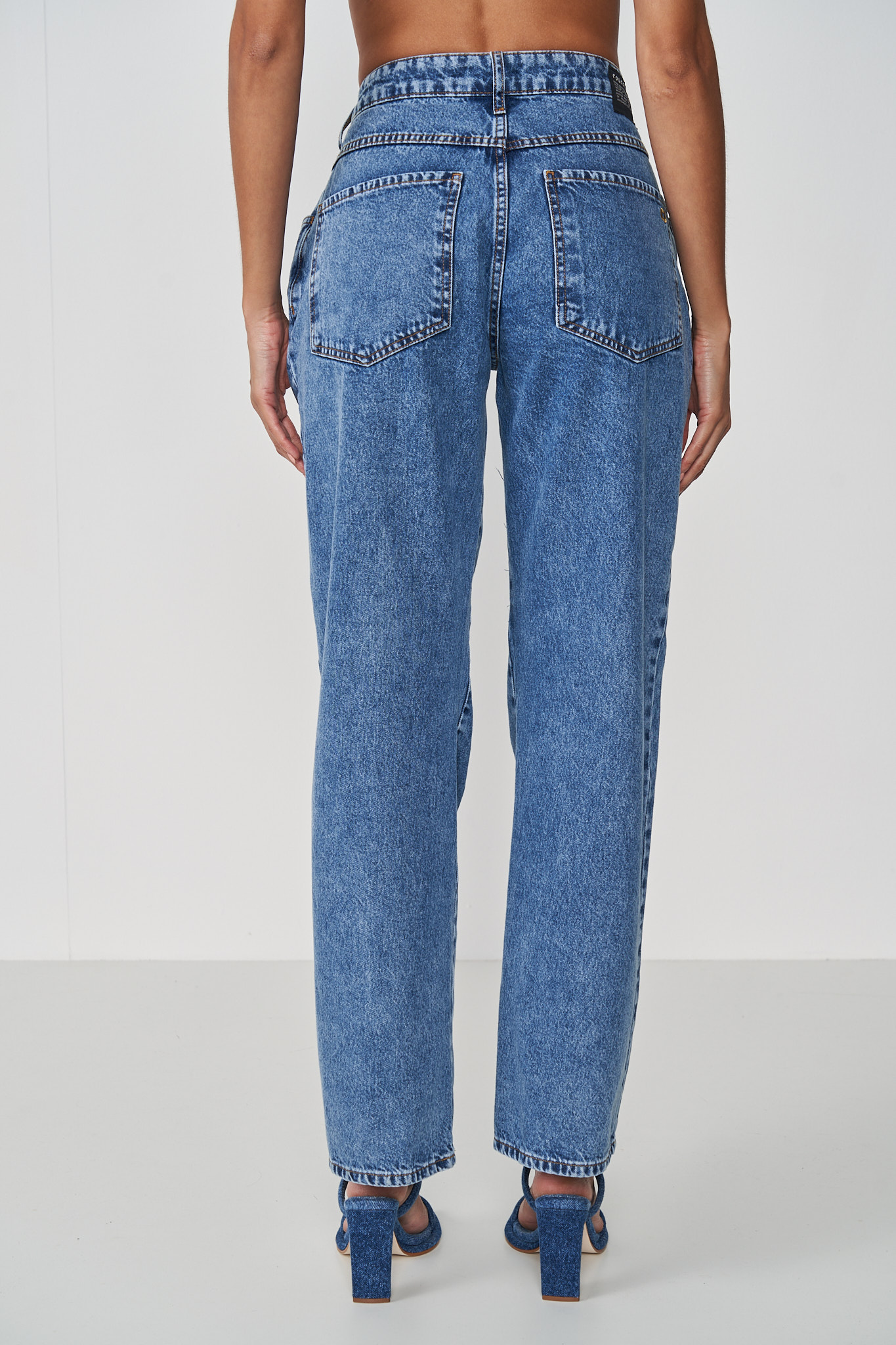 CALÇA JEANS LEONI LOW 44 INDIGO