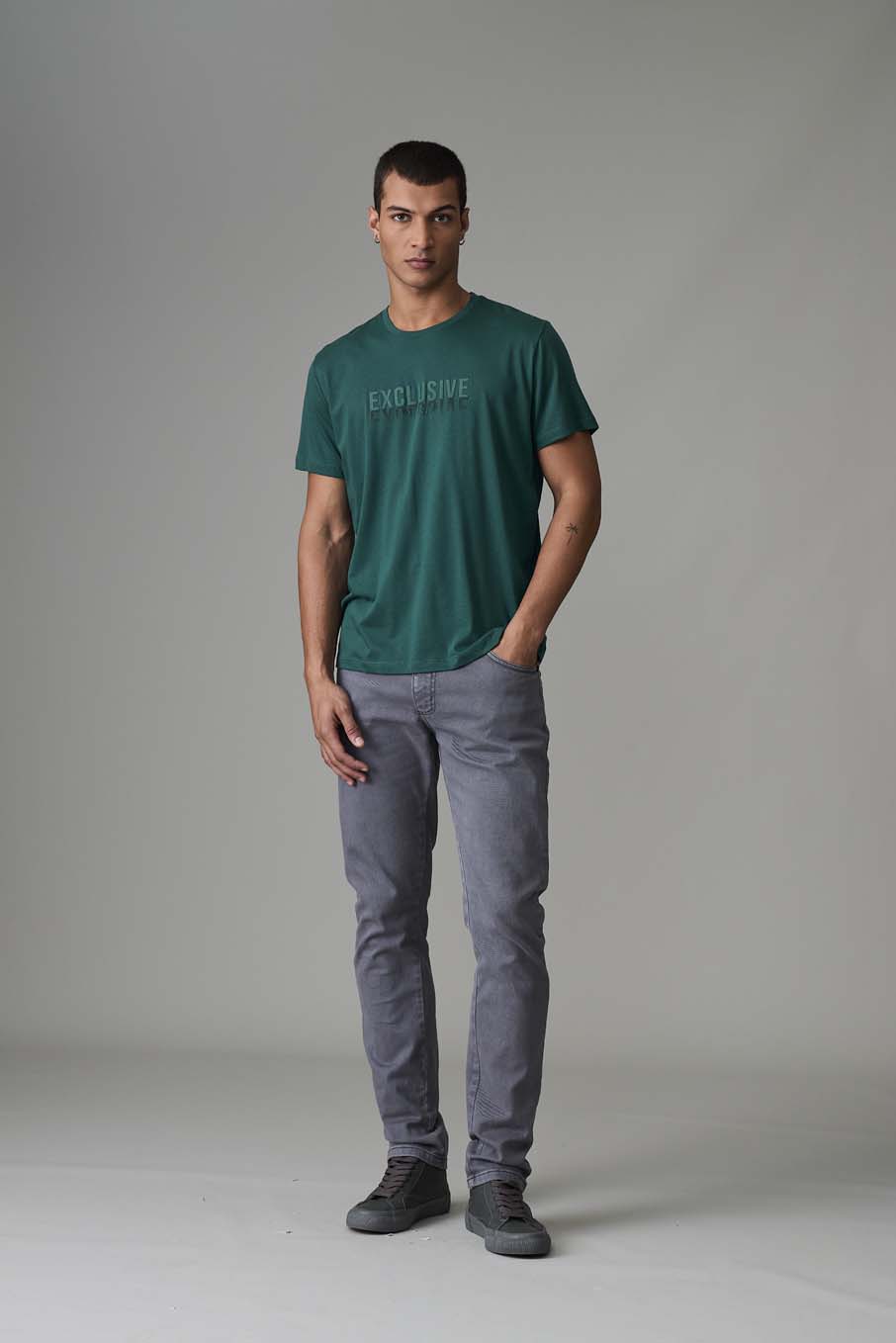 CAMISETA TRITON M PRETO