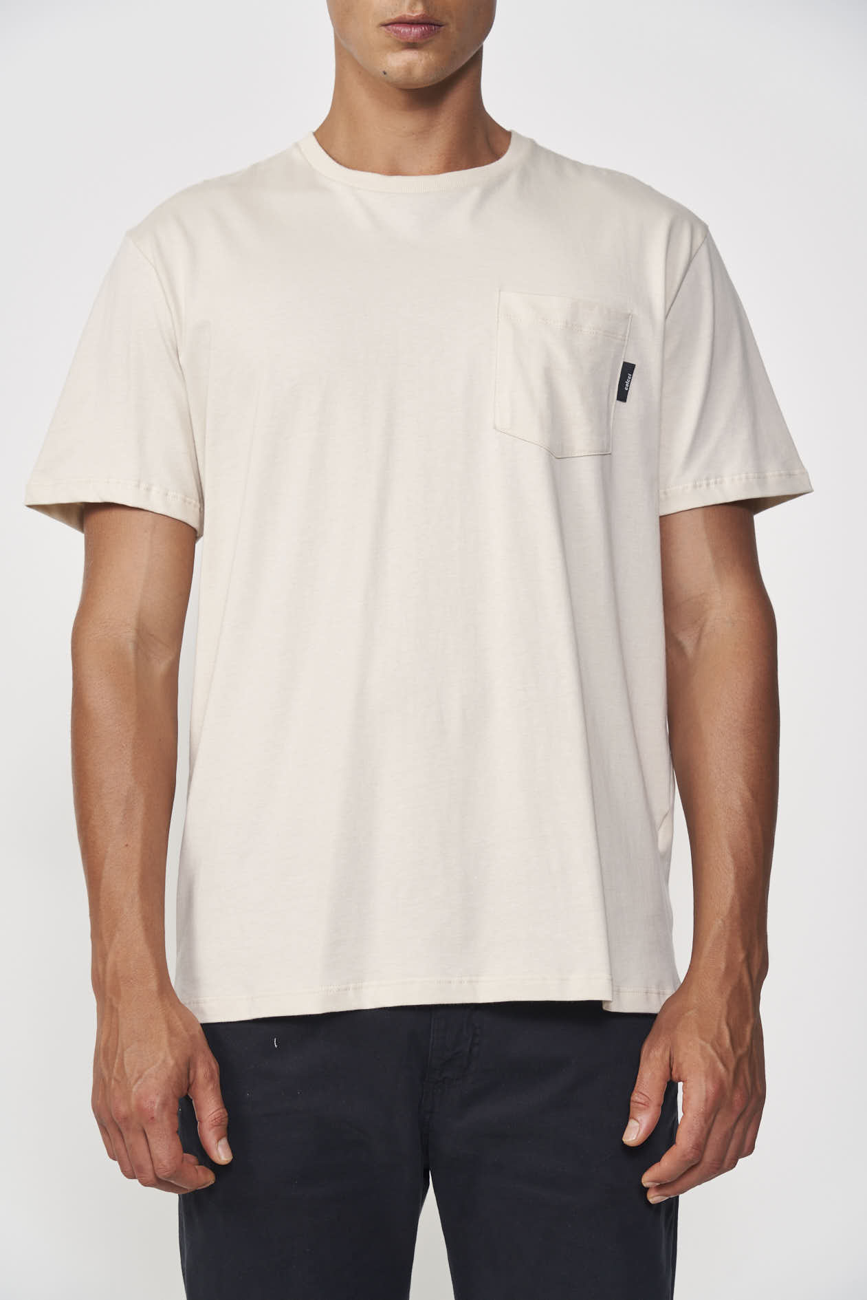 CAMISETA COM BOLSO M BEGE TAUPE