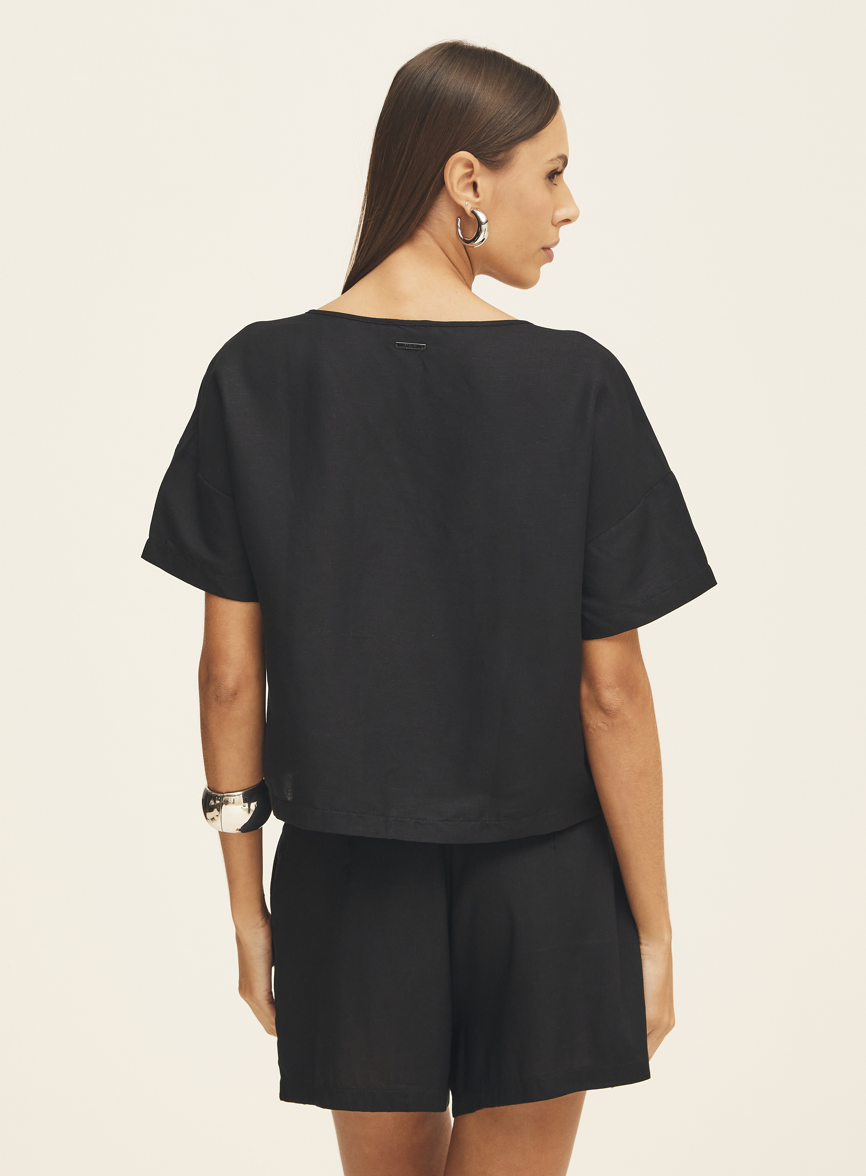CAMISETA LINHO M PRETO